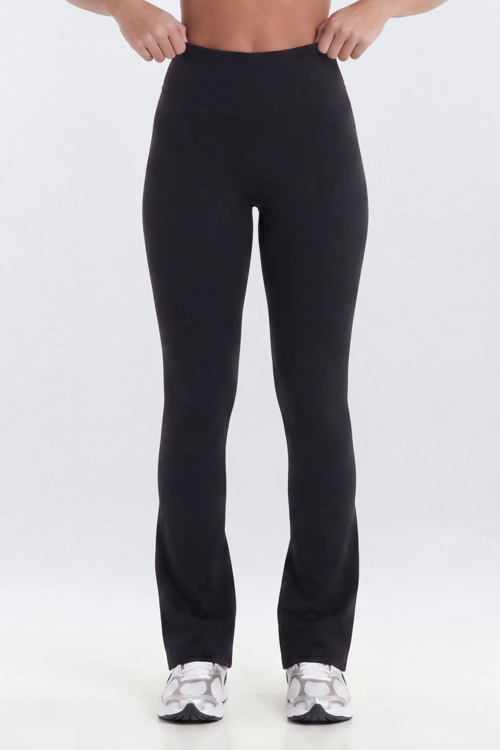 CloudForm™ 32″ Flare Legging - Black - Image 2
