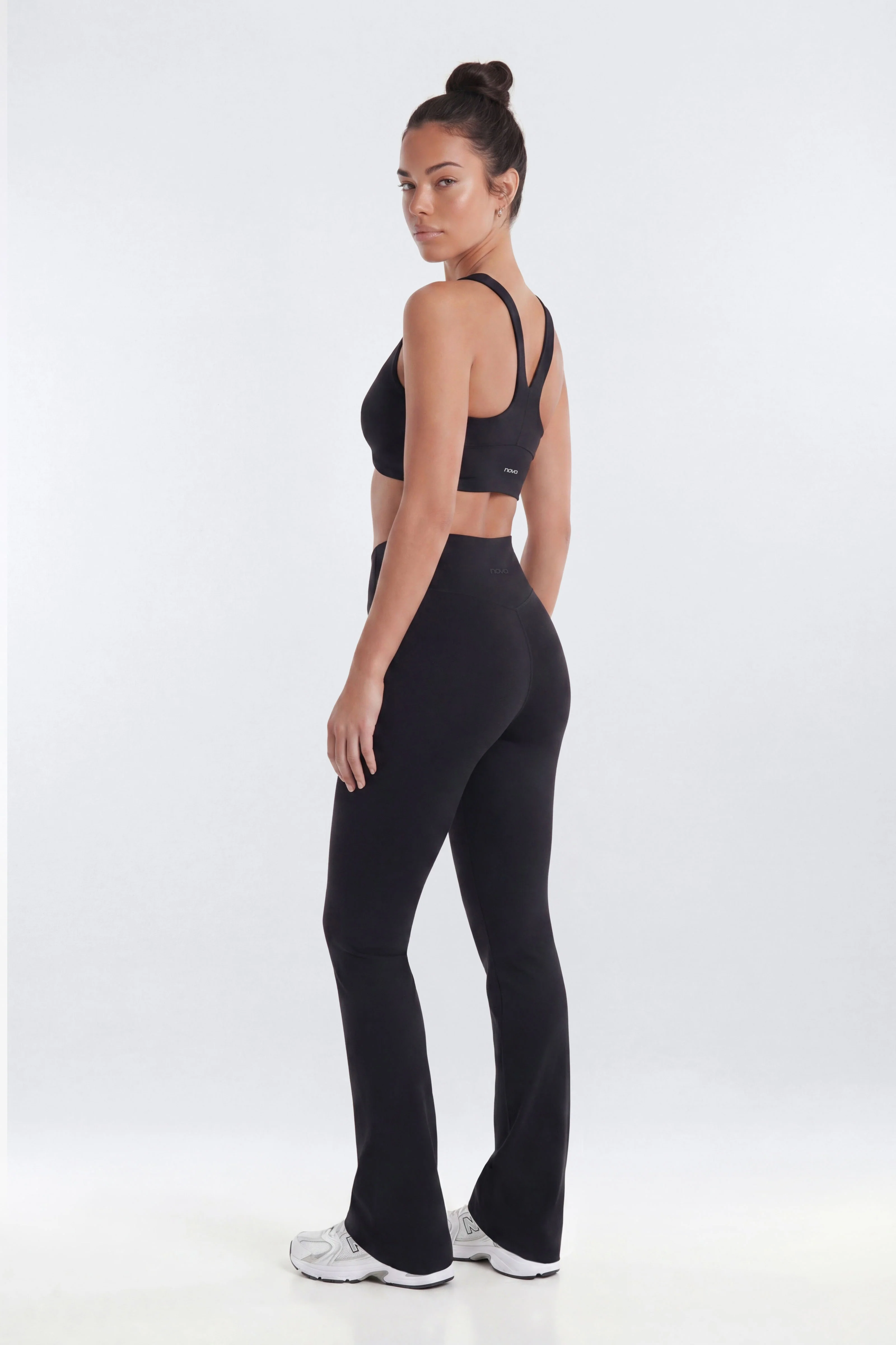 CloudForm™ 32″ Flare Legging - Black - Image 3
