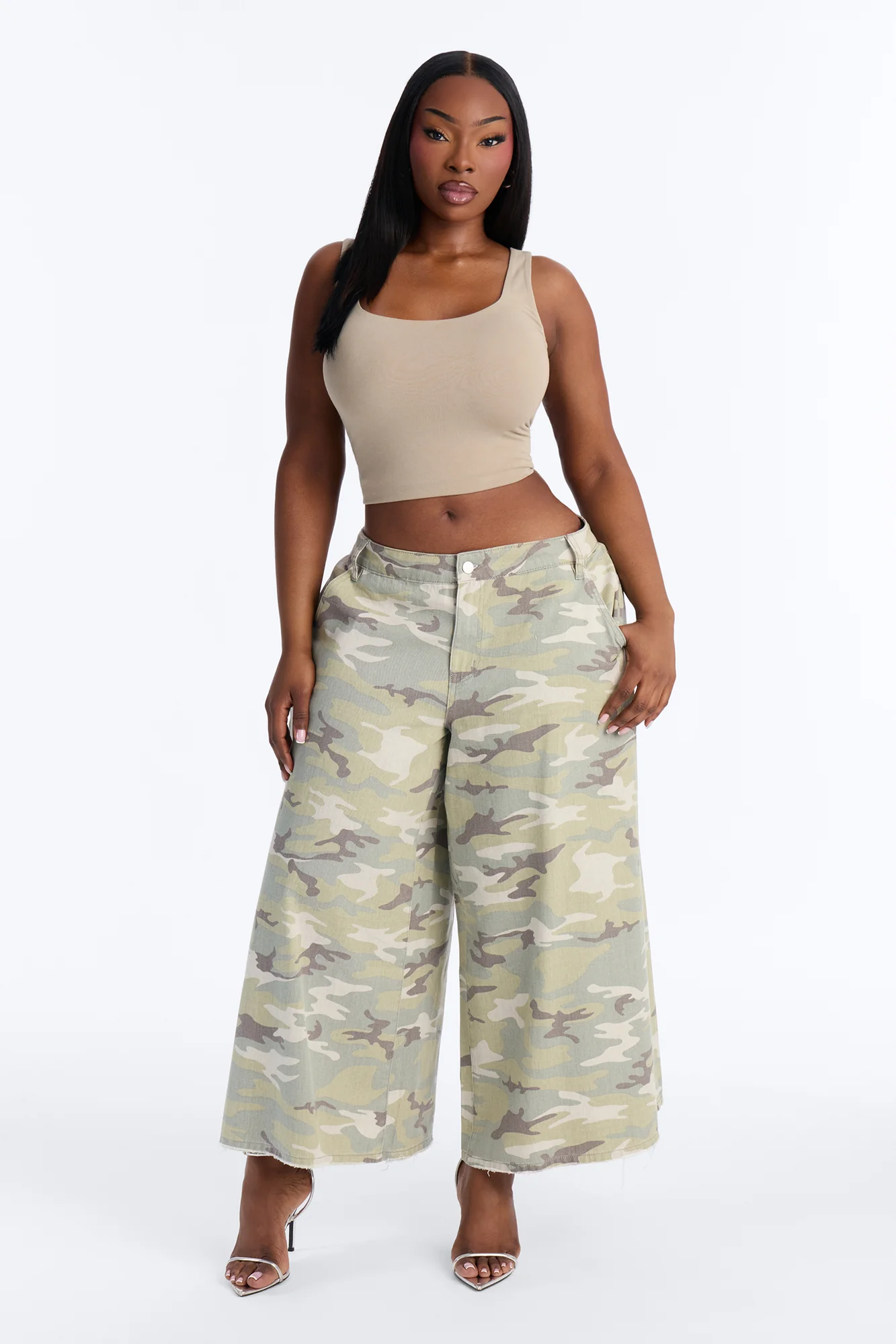 Clover Low Rise Cropped Camo Wide Leg Pant - Camouflage - Image 4