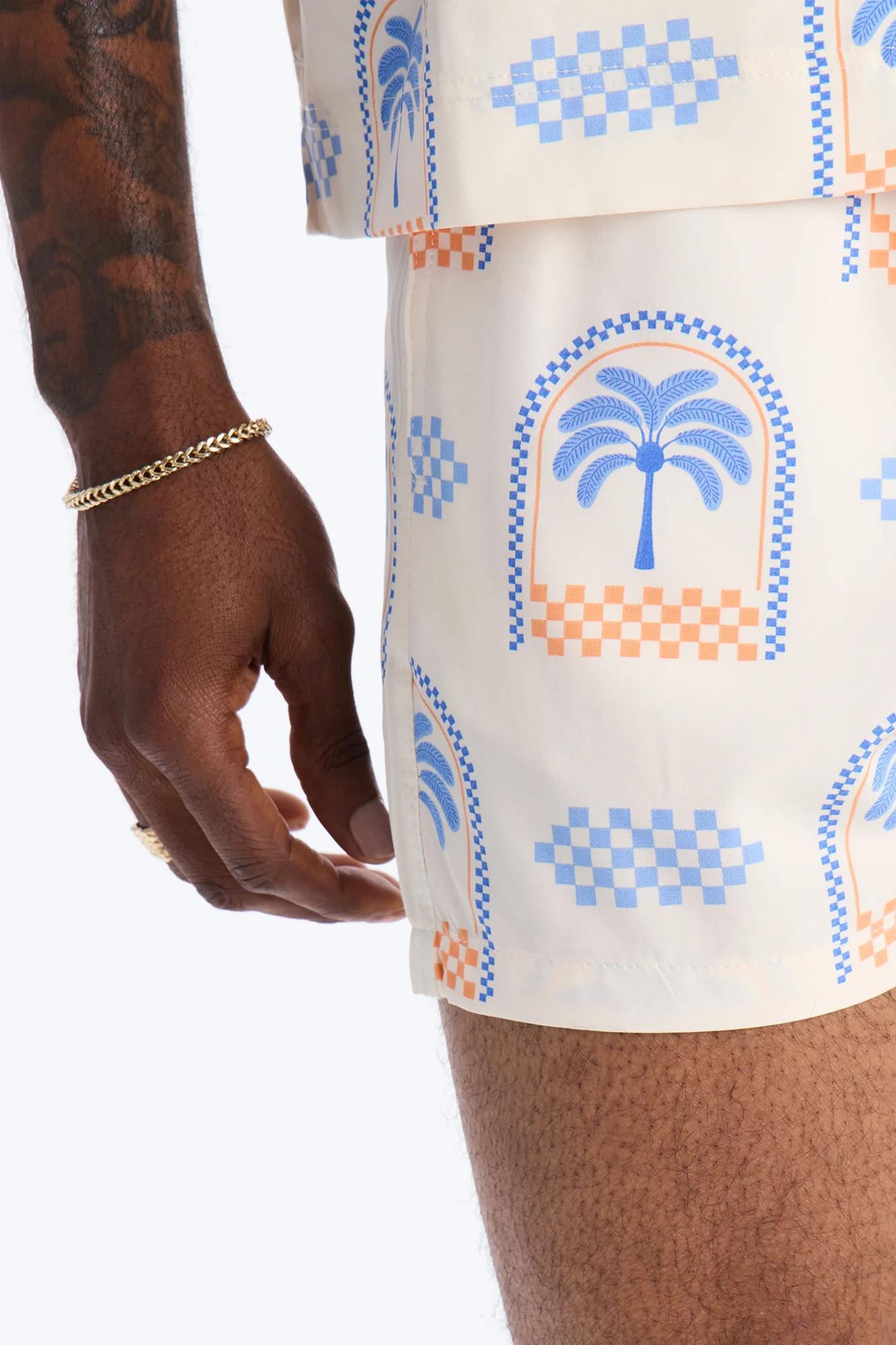 Coastal Palm Grid Swim Trunk 4″ - White/Blue - Image 4