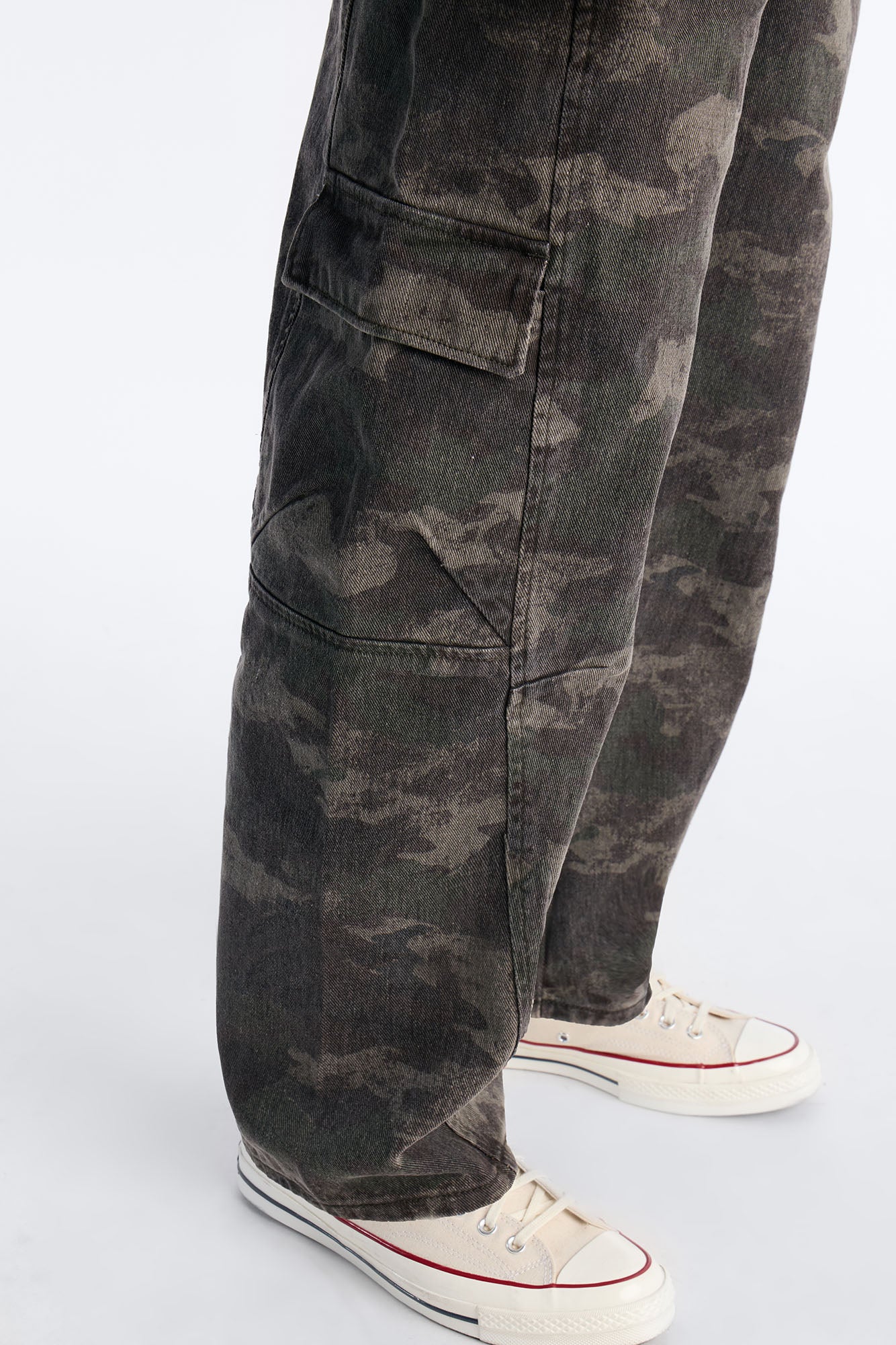 Combat Seams Barrel Jeans - Camouflage - Image 3