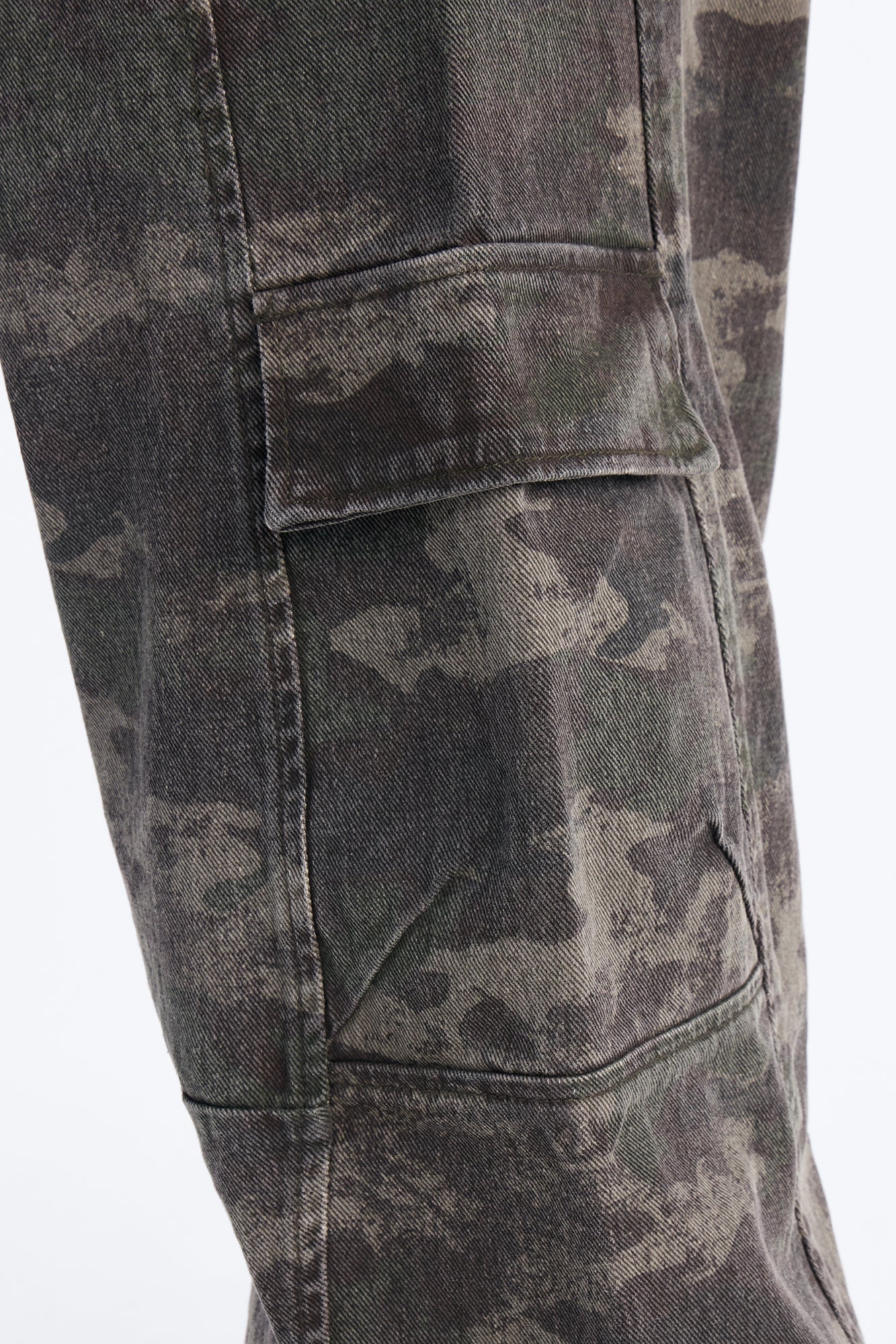 Combat Seams Barrel Jeans - Camouflage - Image 9