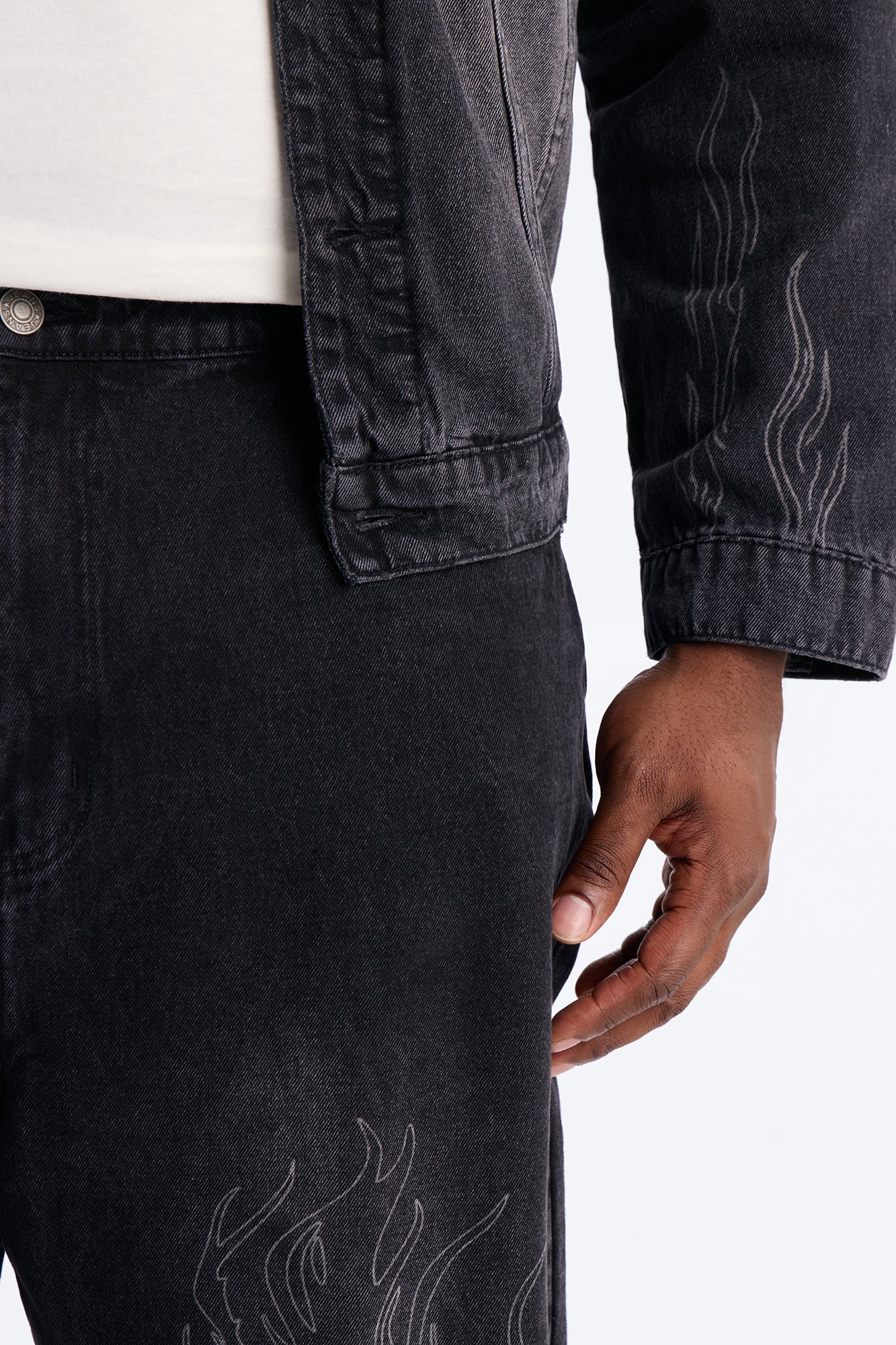 Cropped Hellfire Denim Trucker Jacket - Black Wash - Image 9