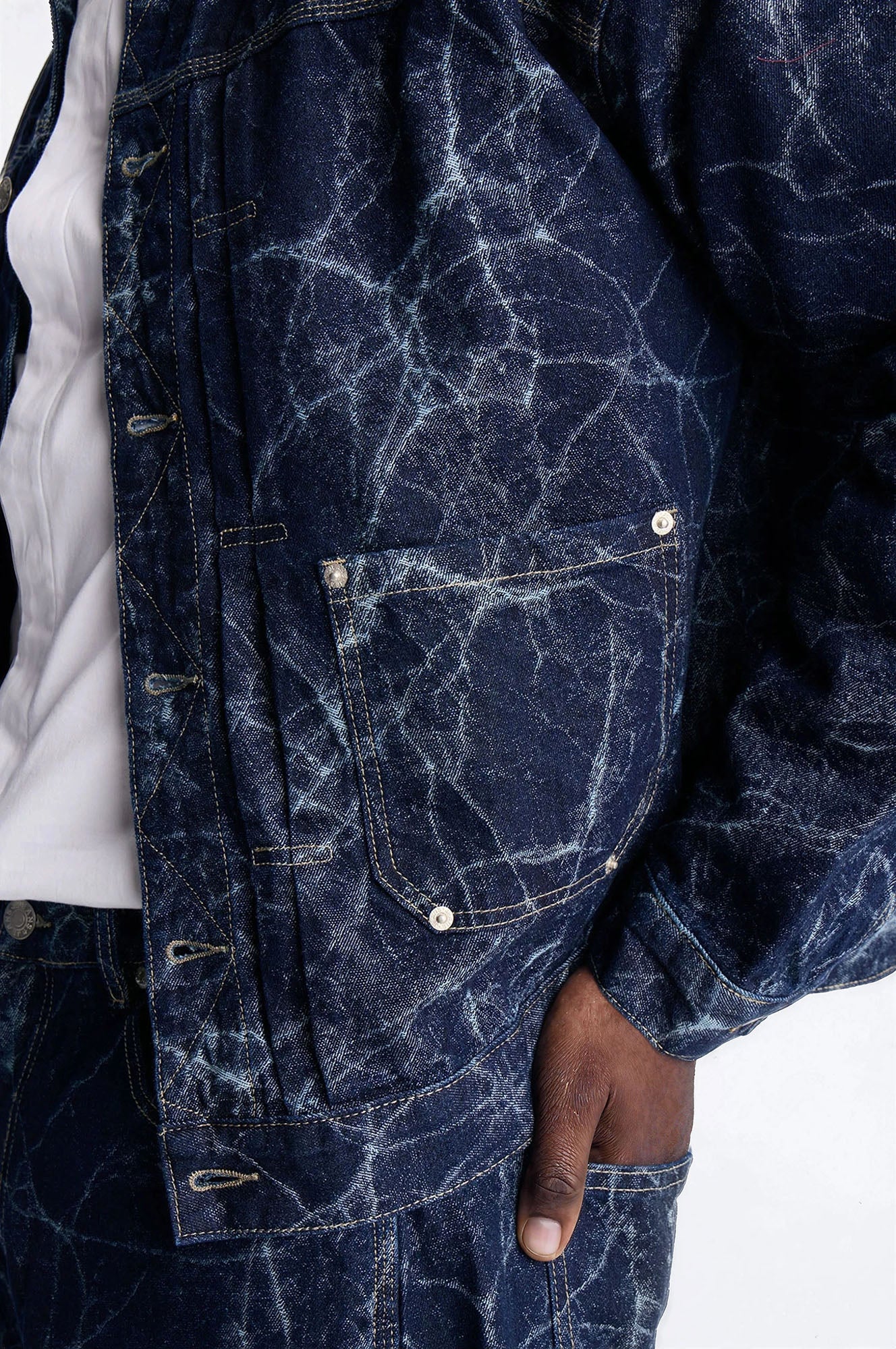 Cropped Marble Flow Denim Jacket - Dark Wash - Image 5