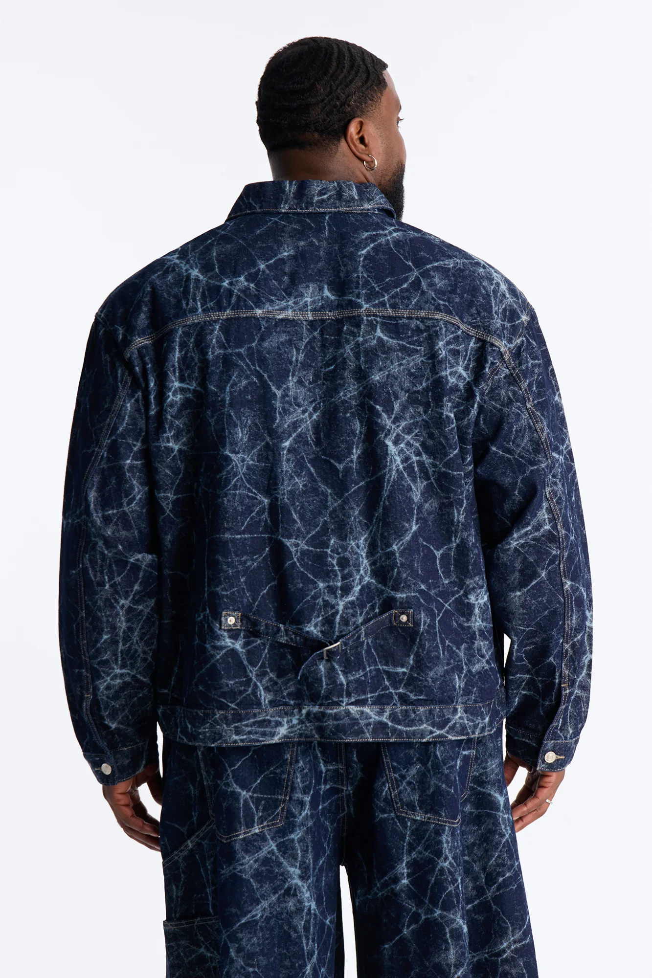 Cropped Marble Flow Denim Jacket - Dark Wash - Image 9