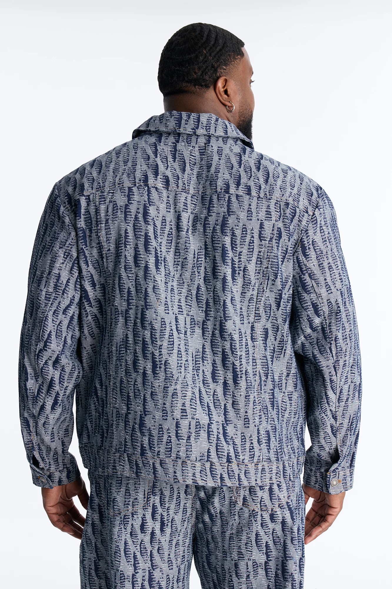Cropped Matrix Denim Trucker Jacket - Dark Wash - Image 8