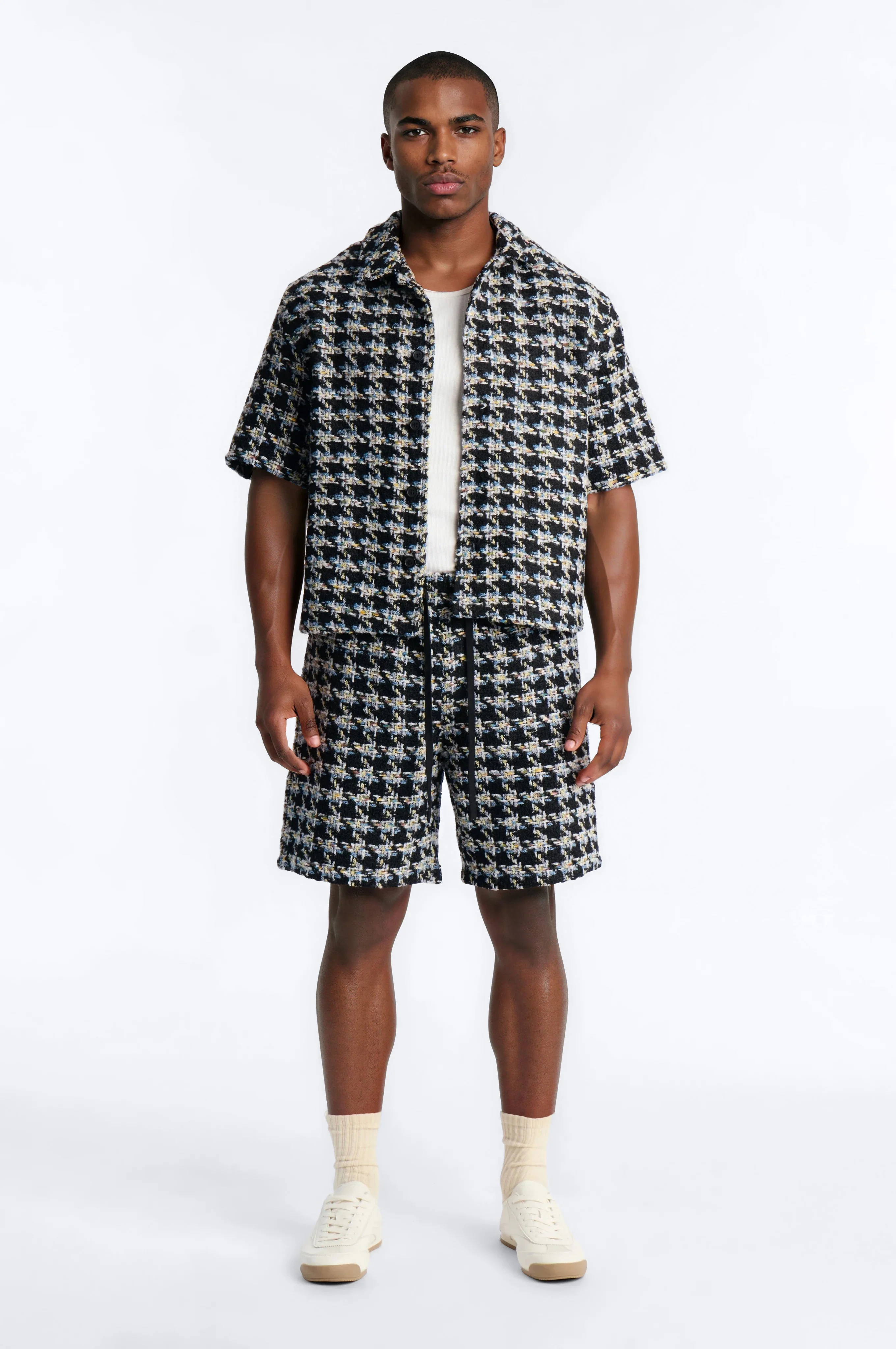 Cropped Relaxed Textured Boucle Houndstooth Button Up Shirt - Black - Image 2