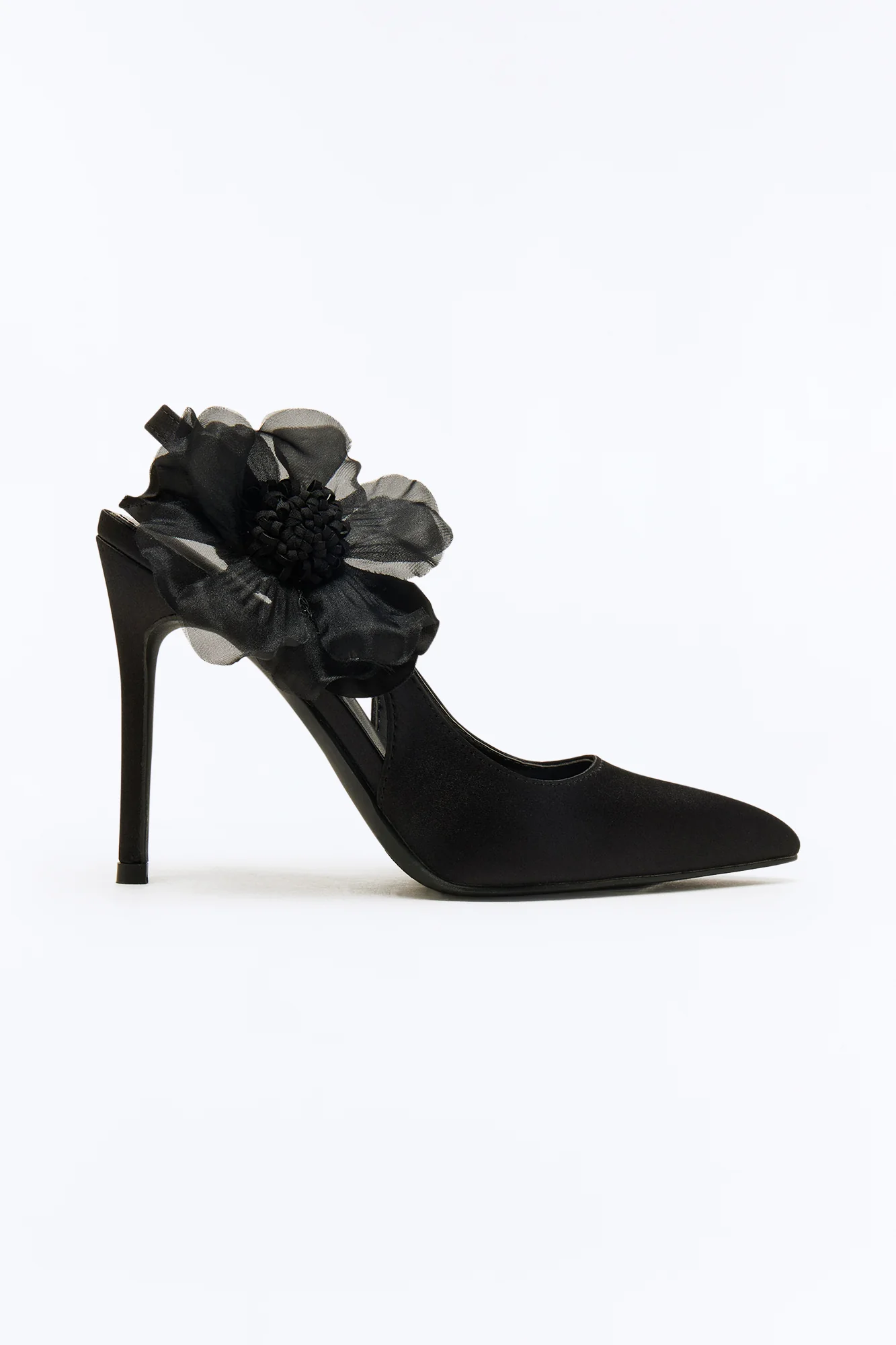 Daffodil Flower Satin Pumps - Black