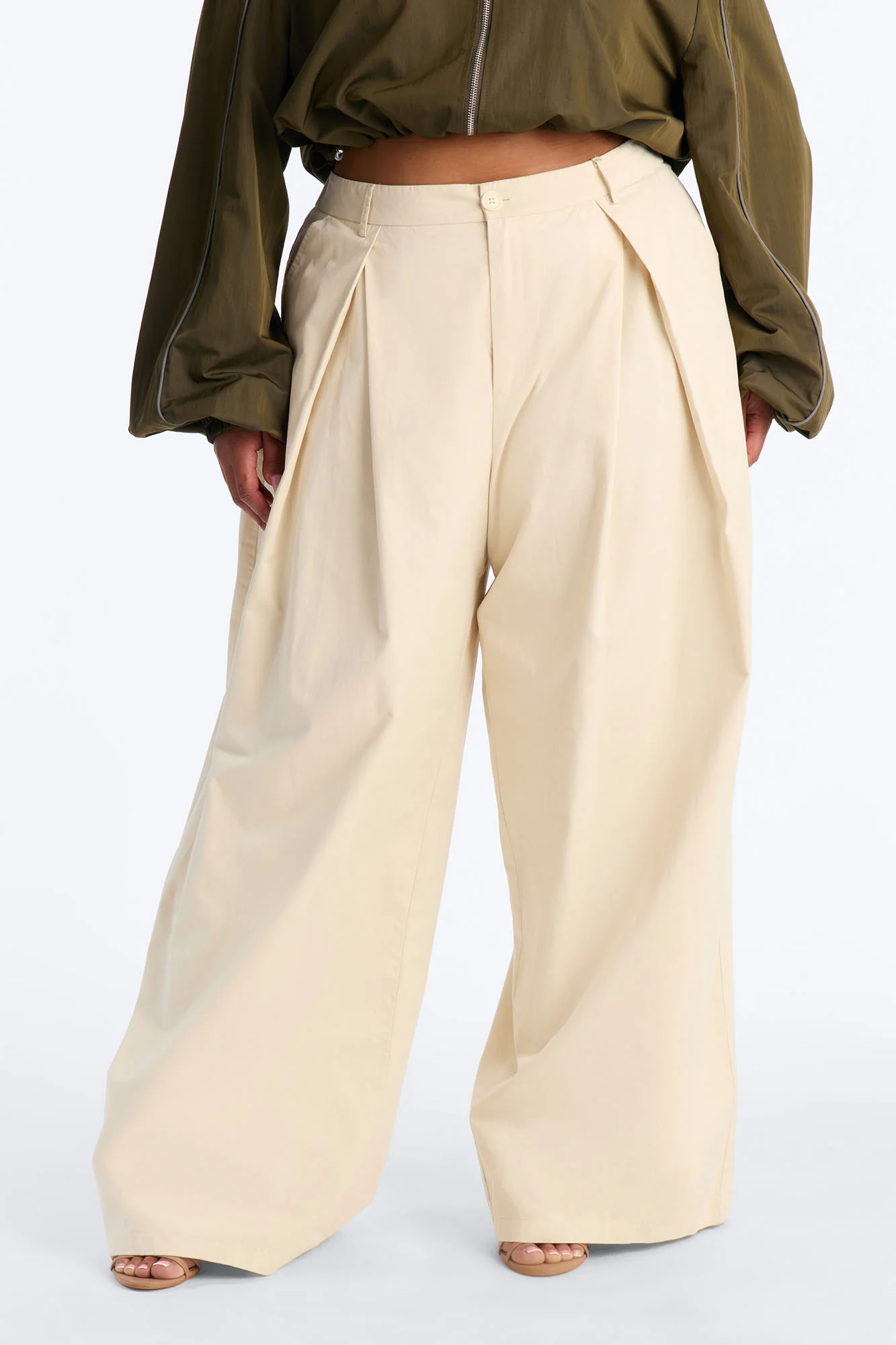 Daphnie Mid Rise Wide Leg Pleated Pant - Khaki - Image 6
