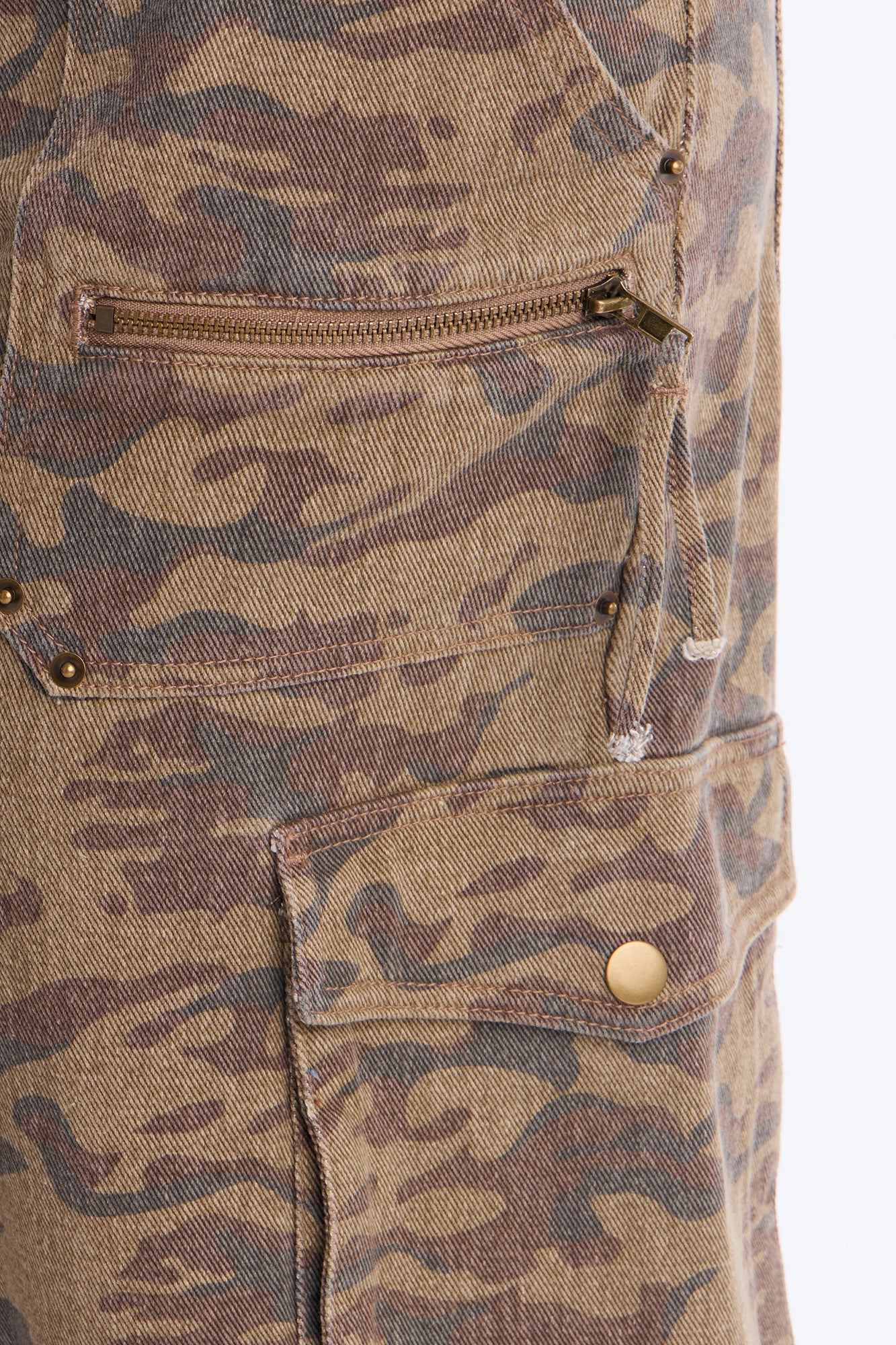 Declassified Camo Cargo Baggy Denim Jorts - Brown Combo - Image 7