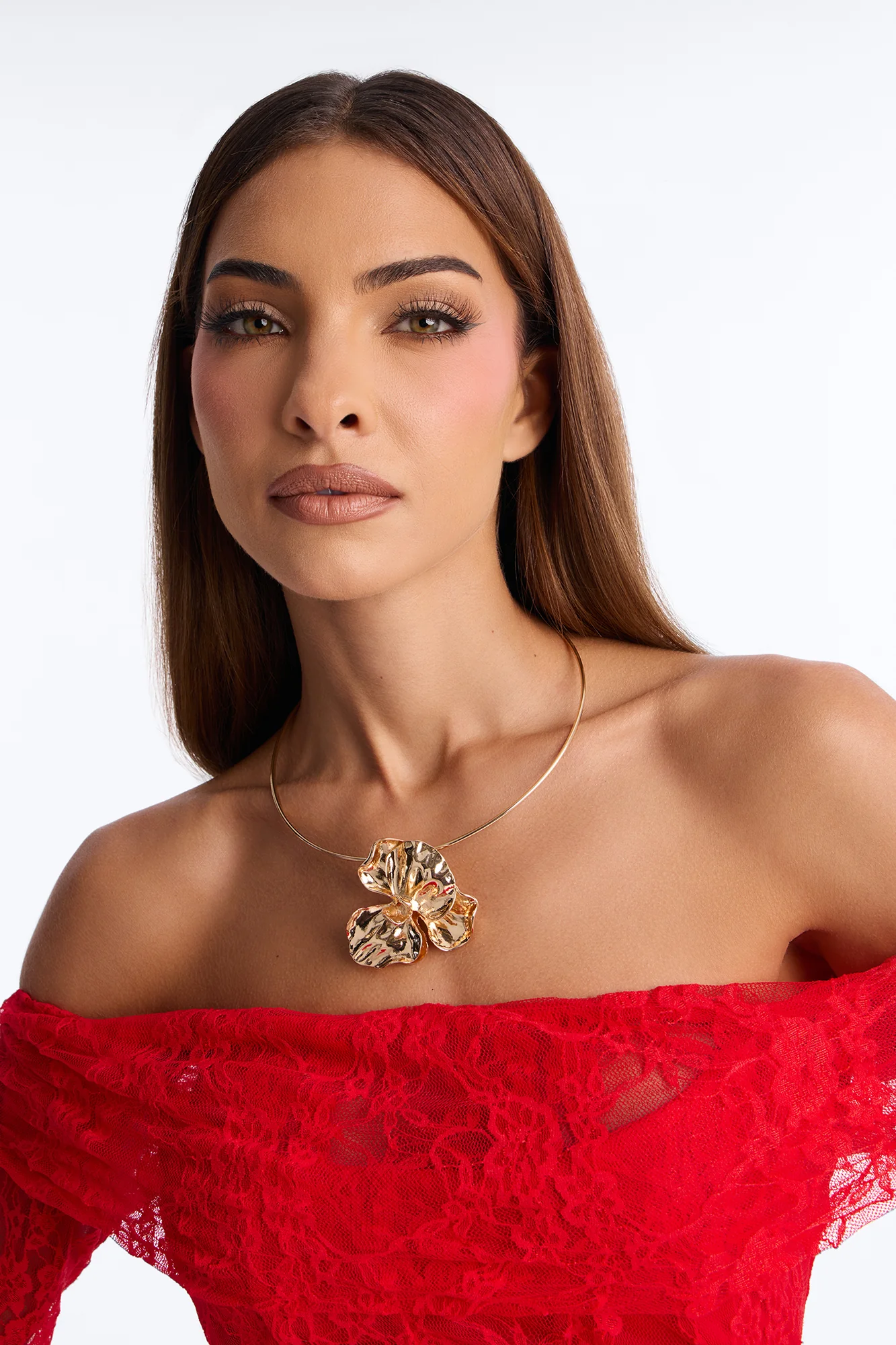 Deep In Their Roots Hardware Floral Choker - Gold - Image 2