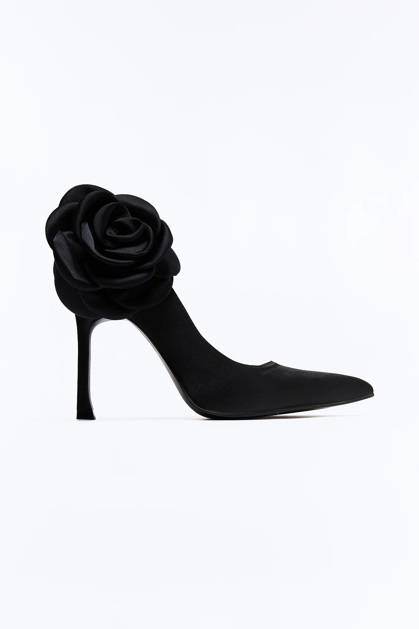 Denea Flower Pumps - Black