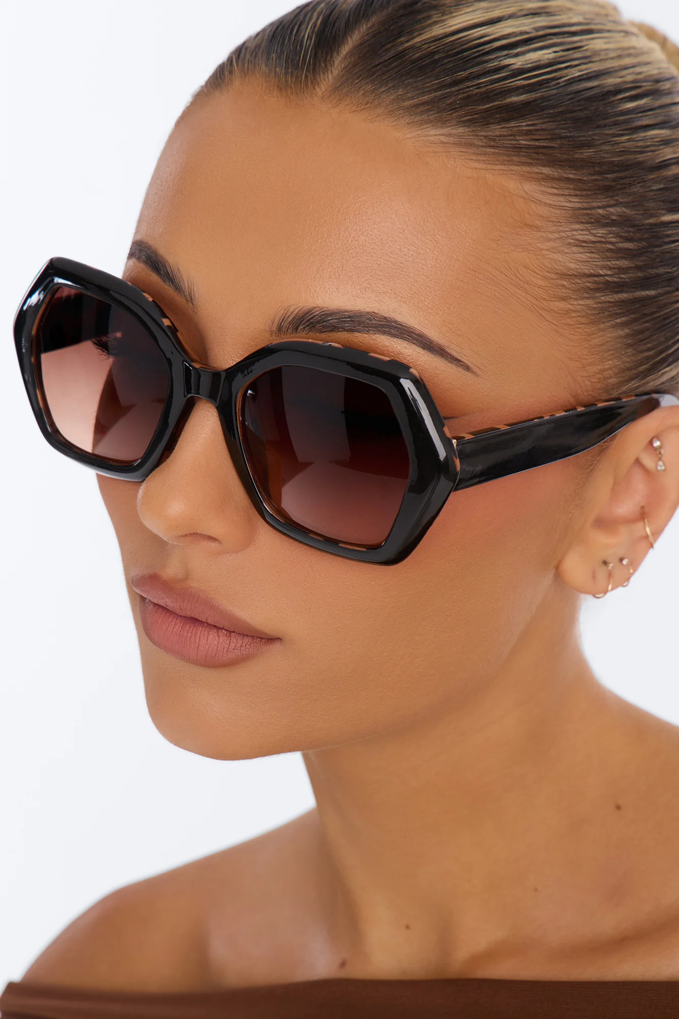 Different Vision Sunglasses - Black/Brown - Image 2