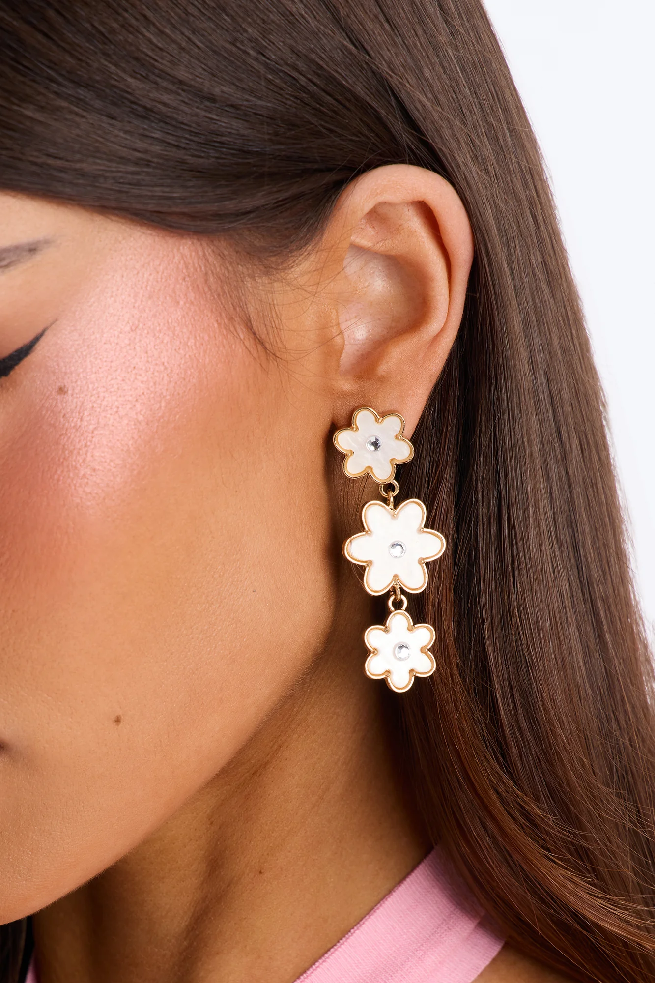 Dropping Daisies Earrings - White/Gold