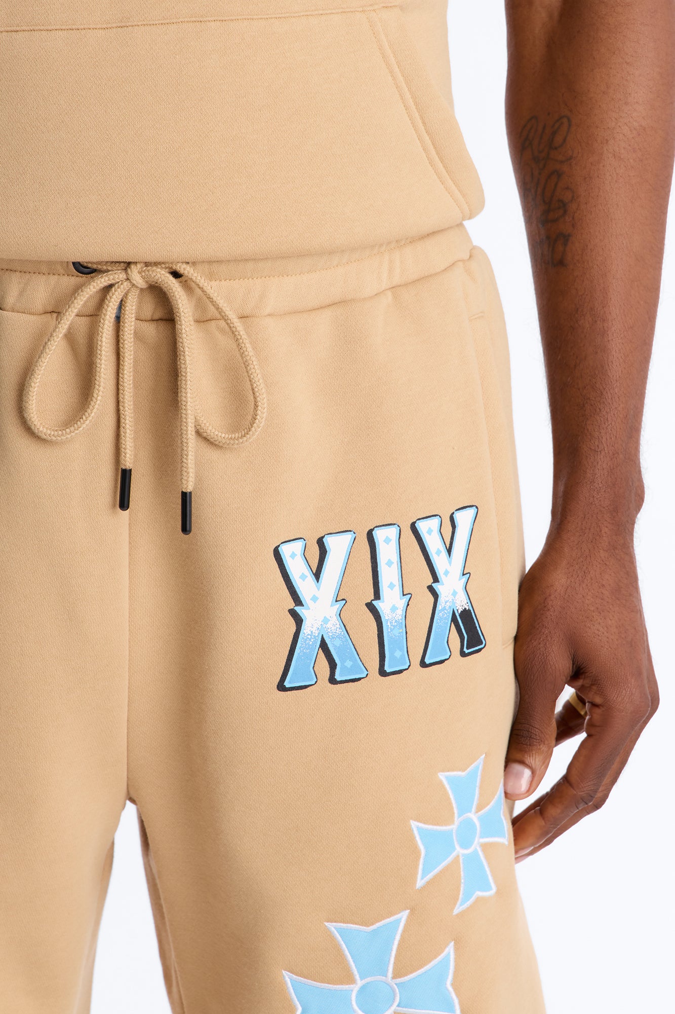 Eagles Fly Sweatshorts - Khaki - Image 3