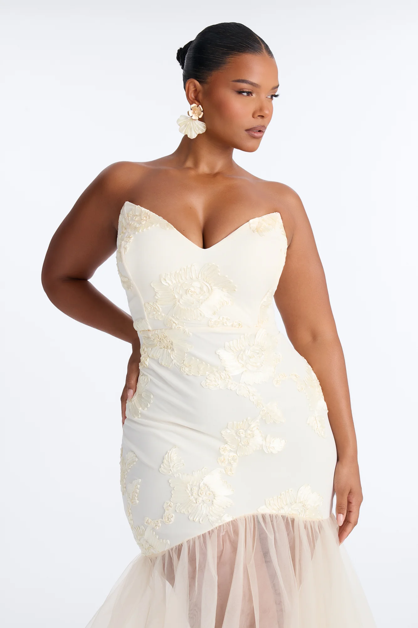 Elena Embroidered Mermaid Gown - White - Image 6