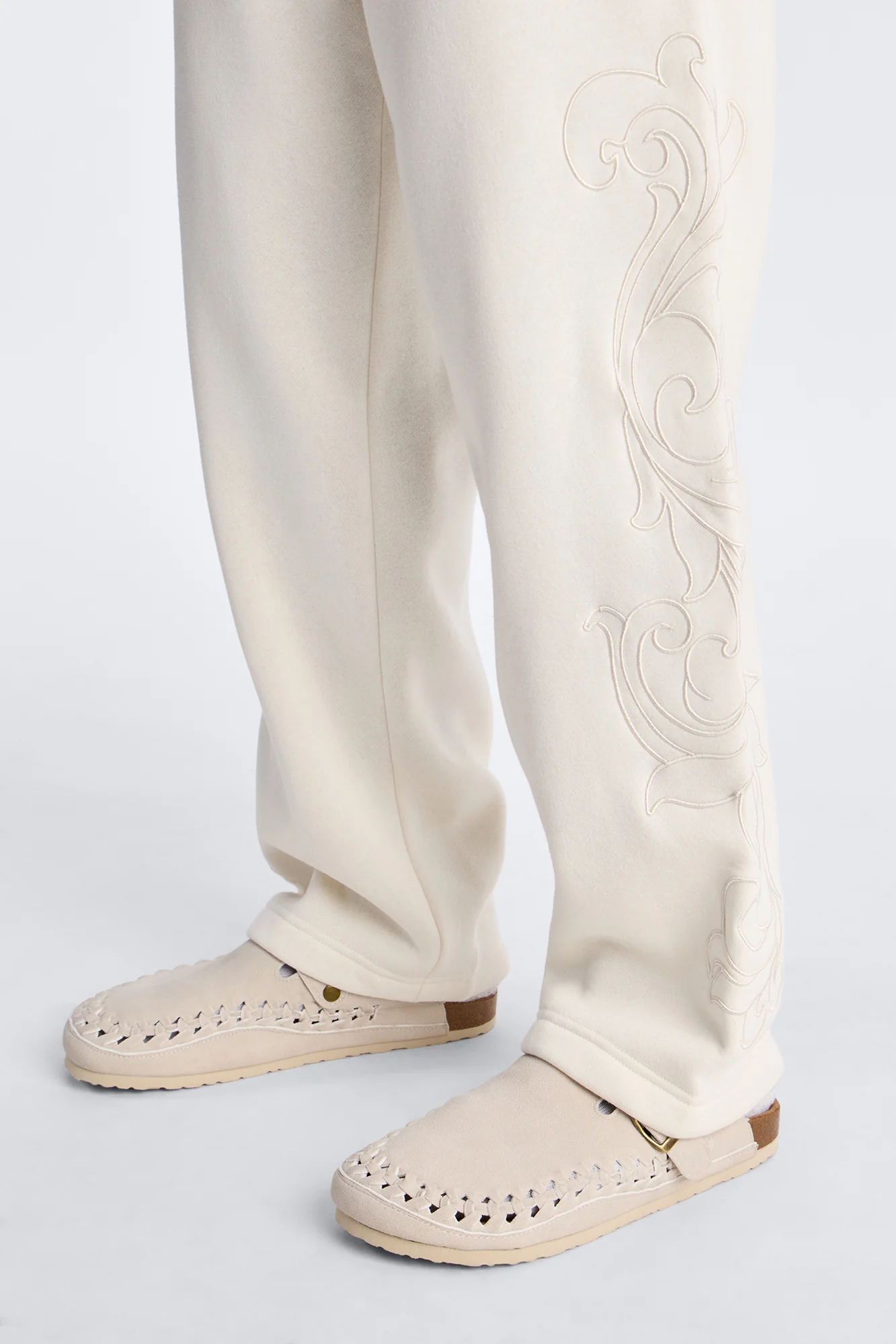 Embroidery Fleur Straight Sweatpants - Cream - Image 3
