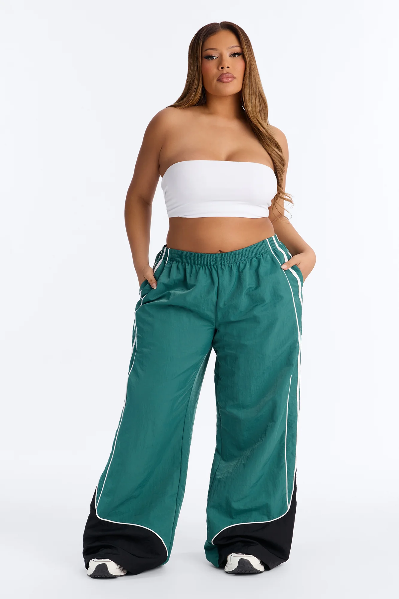 Erin Low Rise Colorblock Wide Leg Windbreaker Pant 33″ - Green/combo - Image 4