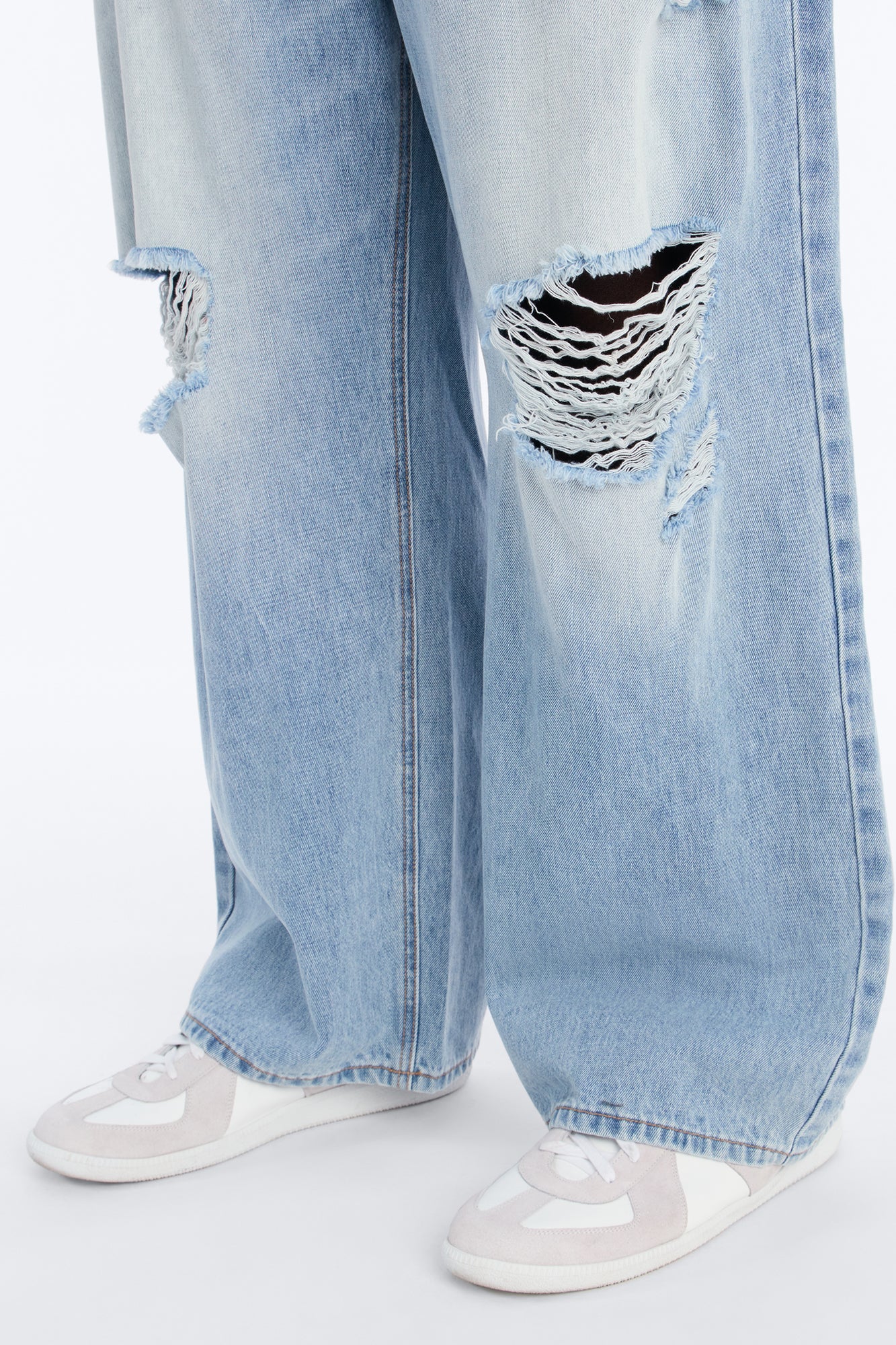 Essential Destroyed Baggy Rigid Jean - Light Blue Wash - Image 7