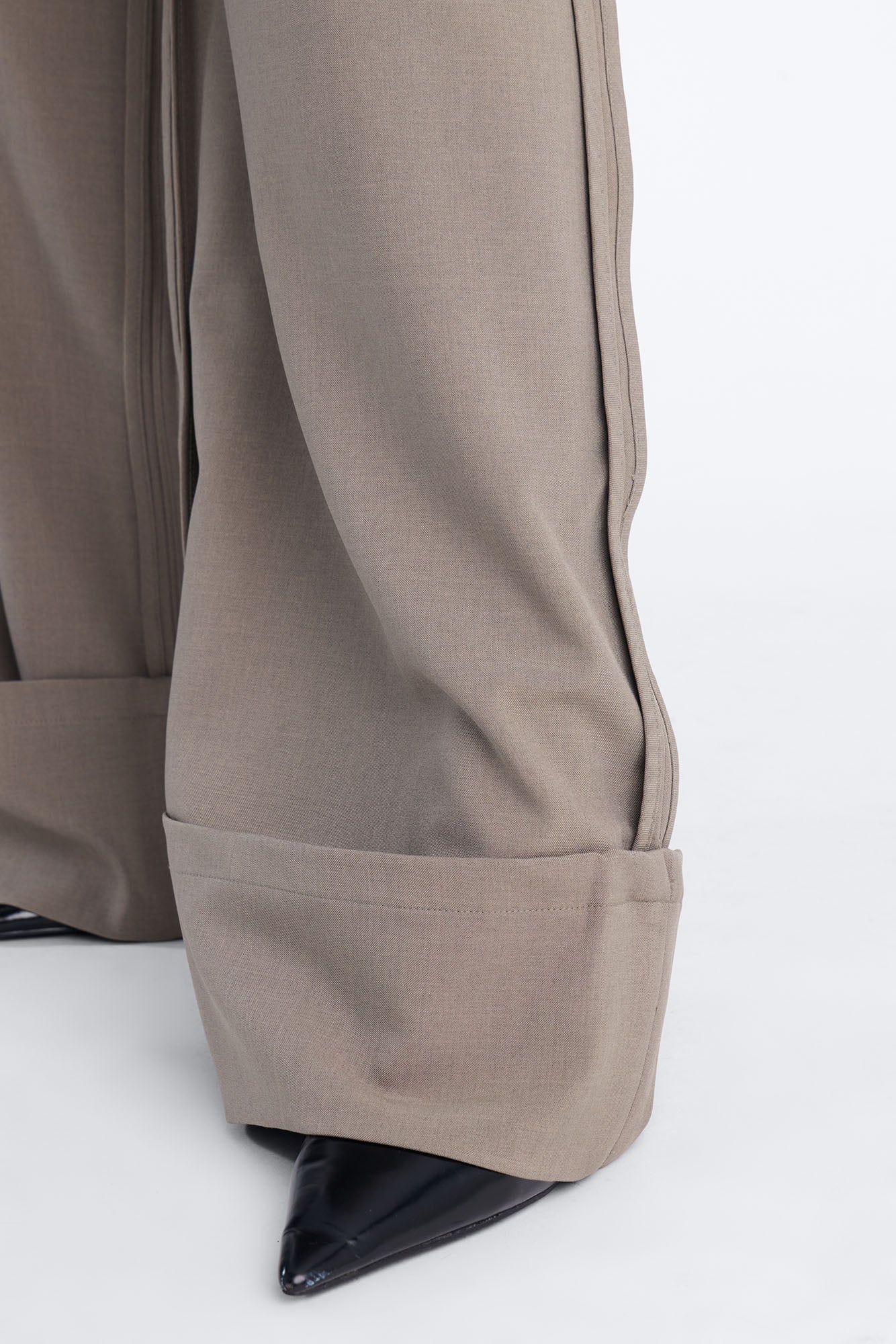 Executive Decisions Cuffed Trouser Pant 32″ - Olive - Image 3