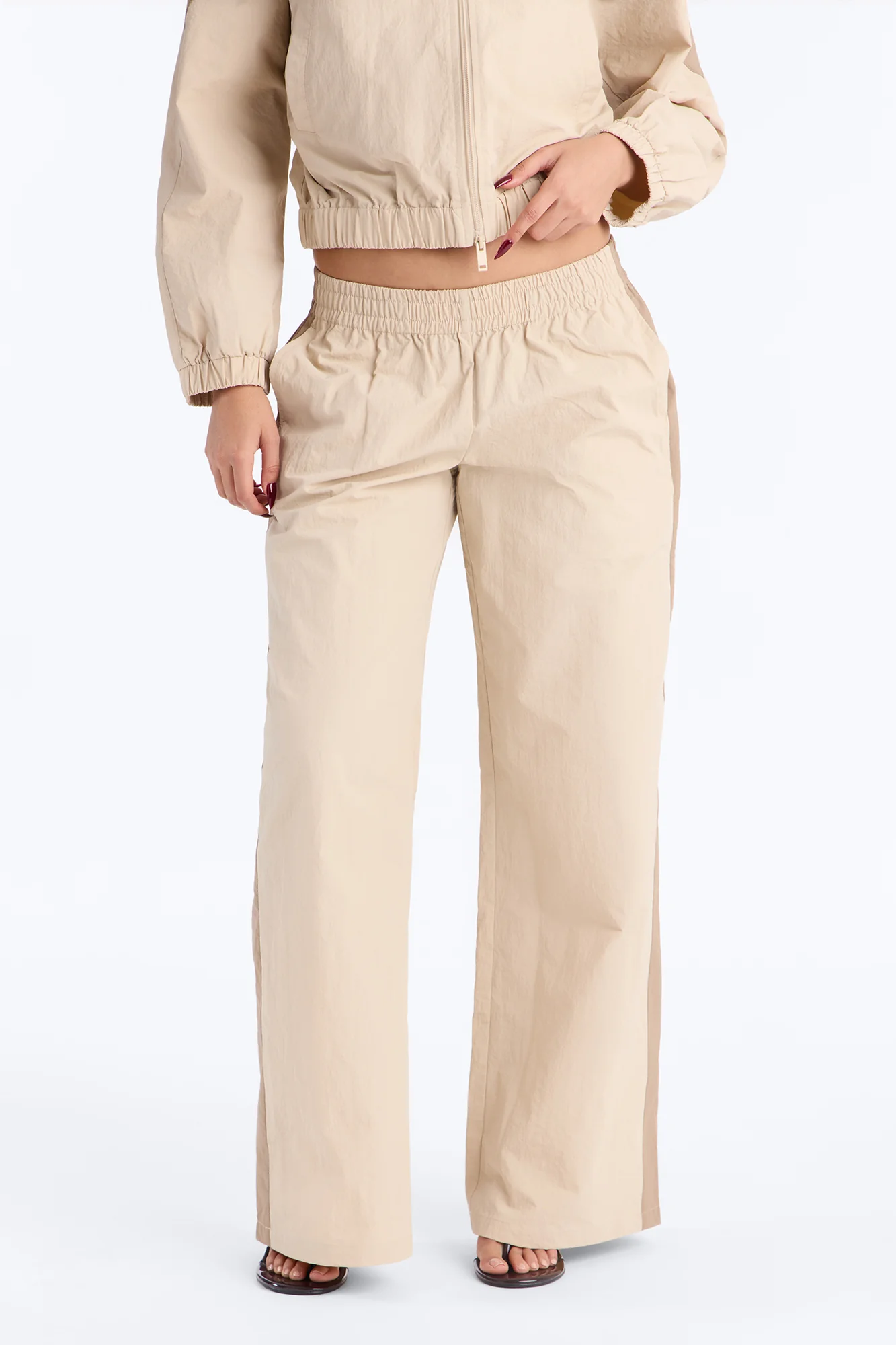 Flex Mode On Windbreaker Track Pant 33″ - Taupe/combo - Image 2