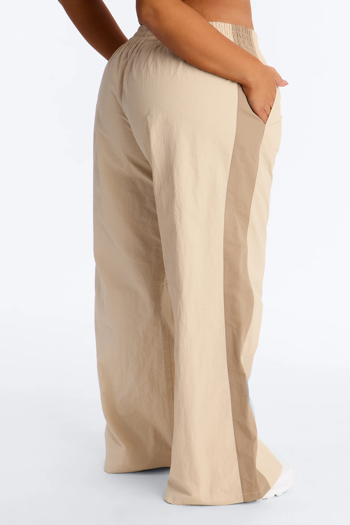 Flex Mode On Windbreaker Track Pant 33″ - Taupe/combo - Image 6