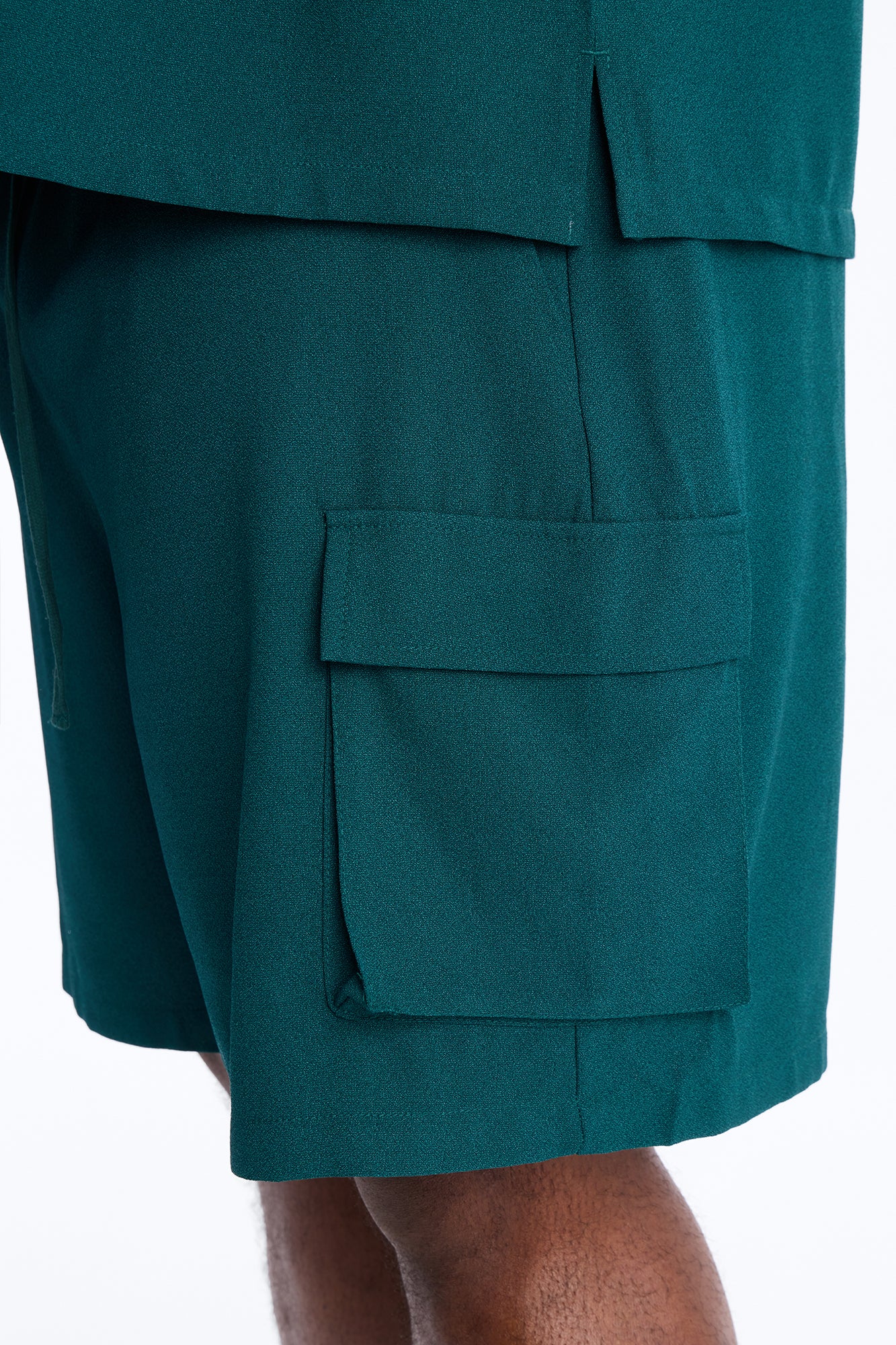 Golden Hour Relaxed Cargo Short - Hunter Green - Image 9