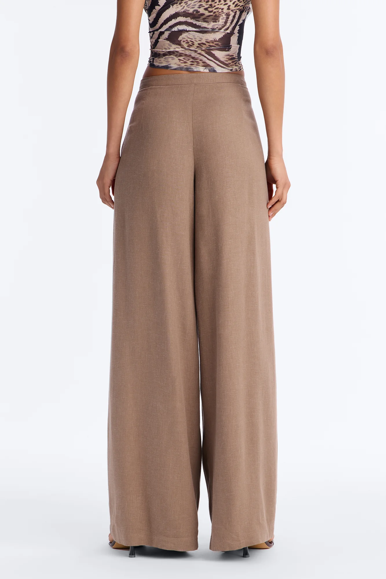 Gracie Low Rise Pleated Linen Wide Leg Trouser 33″ - Taupe - Image 4