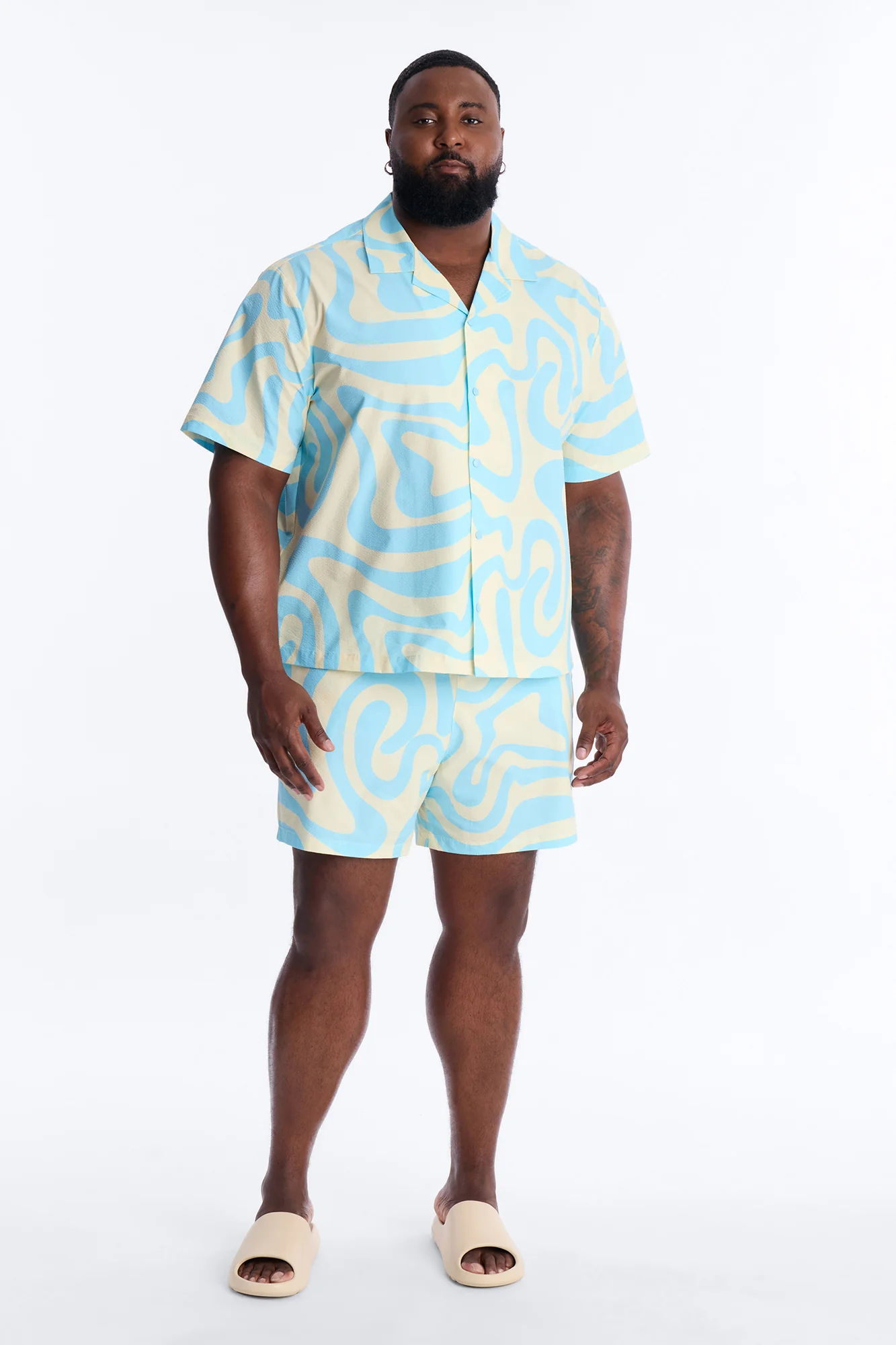 Groovy Abstract Printed Seersucker Swim Trunk 6″ - Blue - Image 7