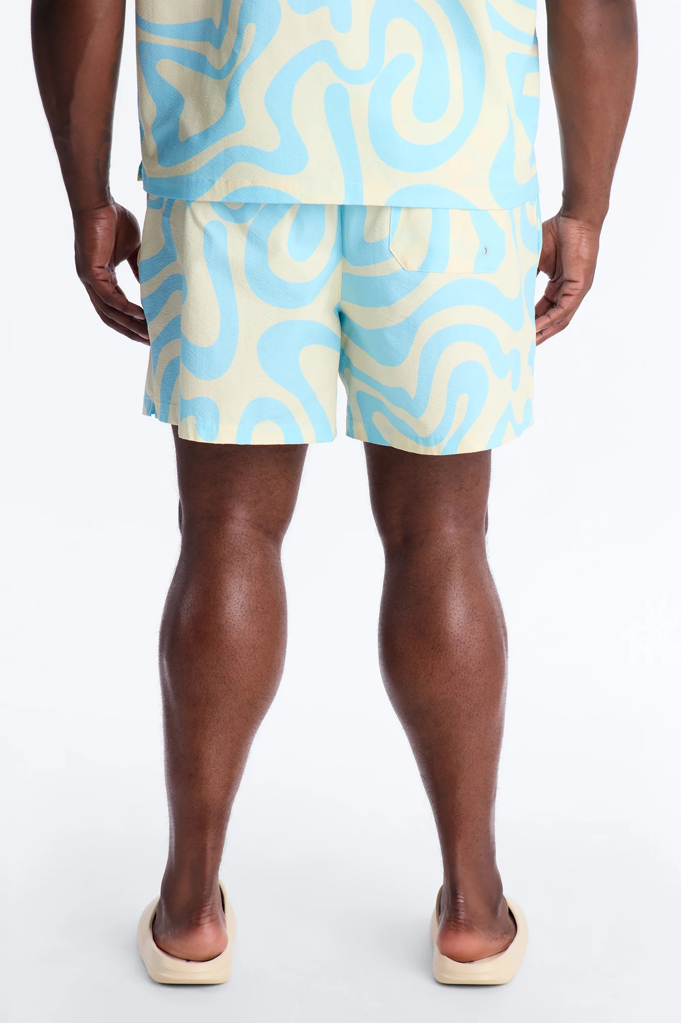 Groovy Abstract Printed Seersucker Swim Trunk 6″ - Blue - Image 9