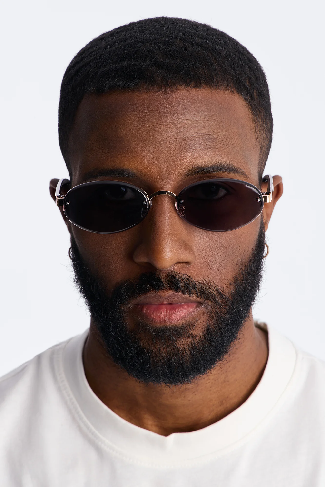 Groovy Curves Sunglasses - Black/Gold