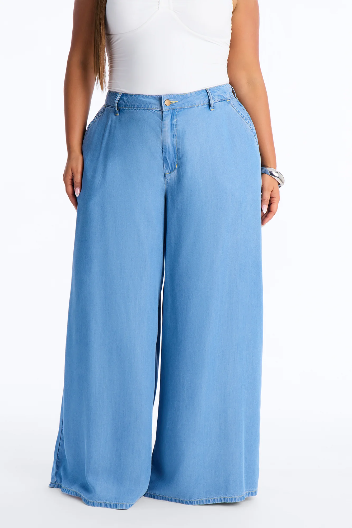 High Tempo Chambray Super Low Rise Pant 32″ - Light Wash - Image 6