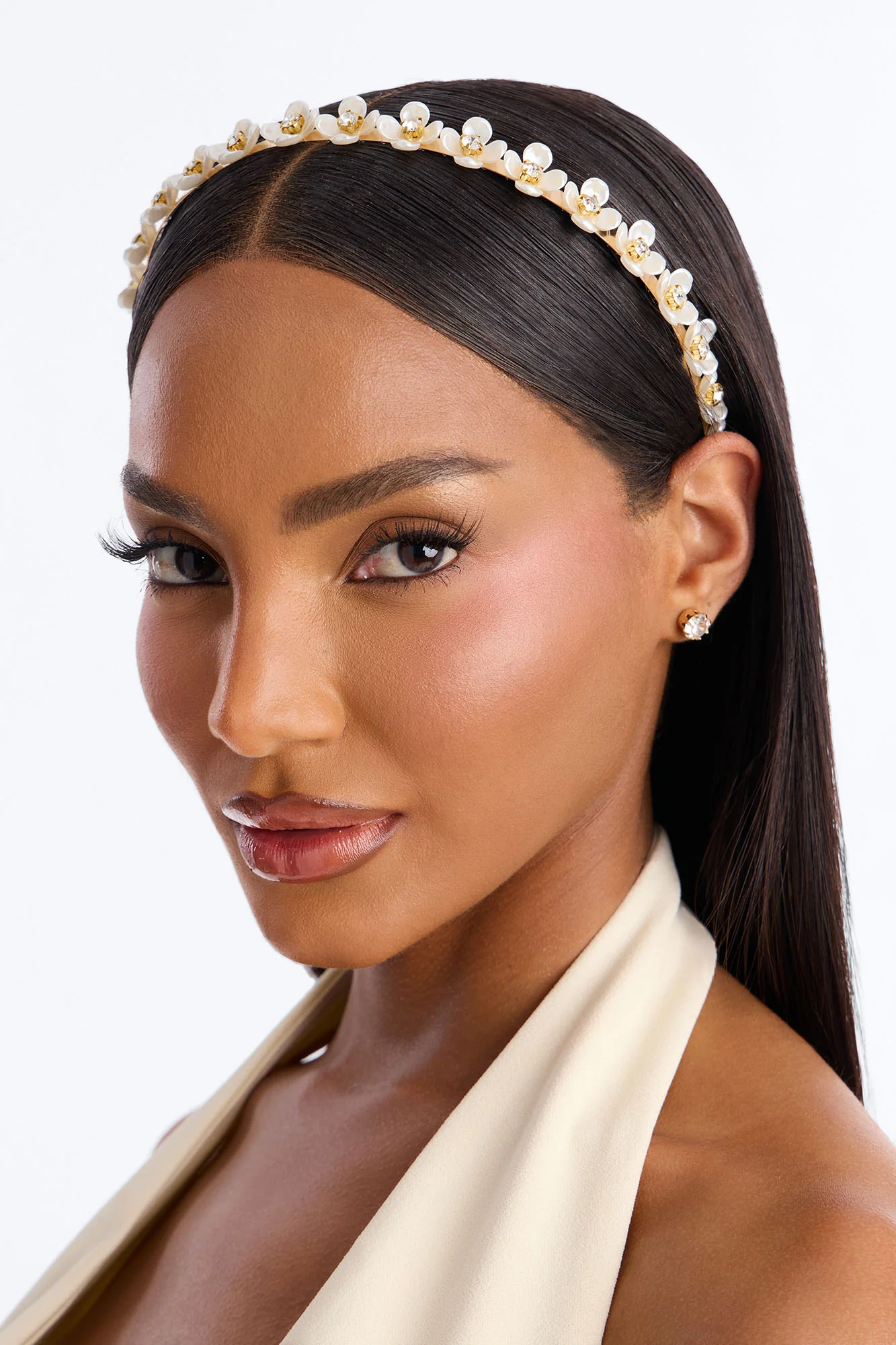 It's Giving Spring Pearl Flower Headband - Gold