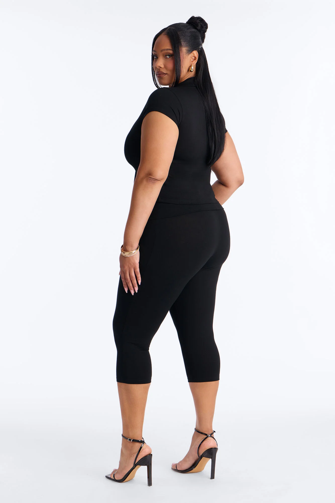 Karol Capri Pant Set - Black - Image 8