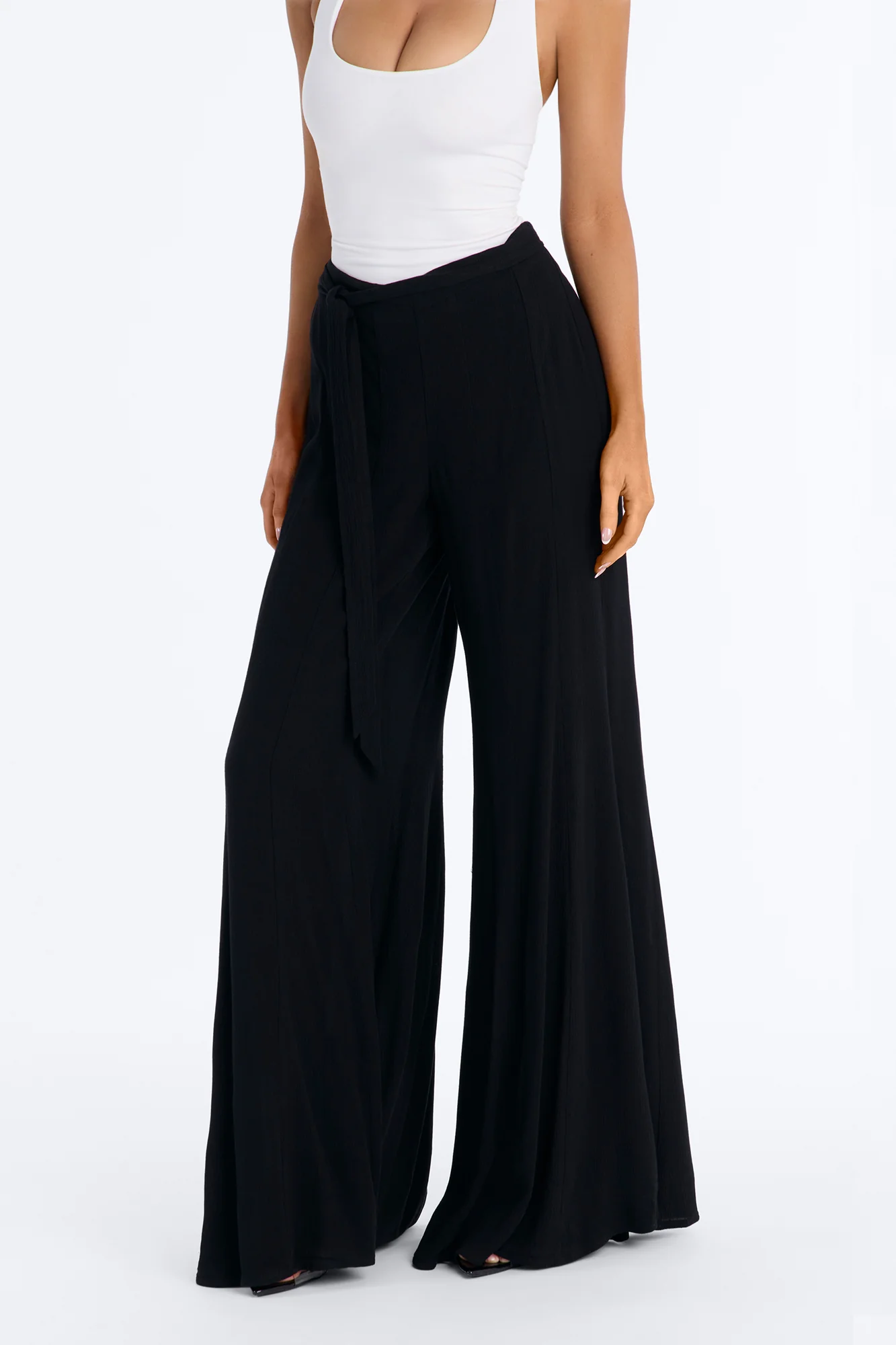 Kelsey Mid Rise Tie Waist Flowy Wide Leg Pant 34″ - Black - Image 2