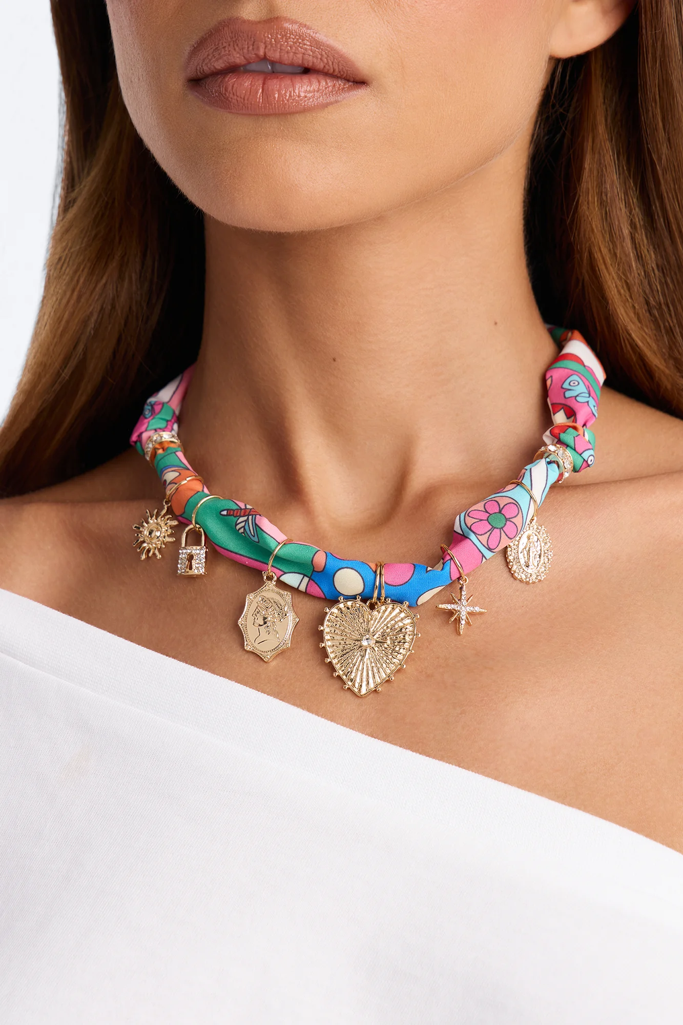 Khole Scarf Charm Necklace - Pink