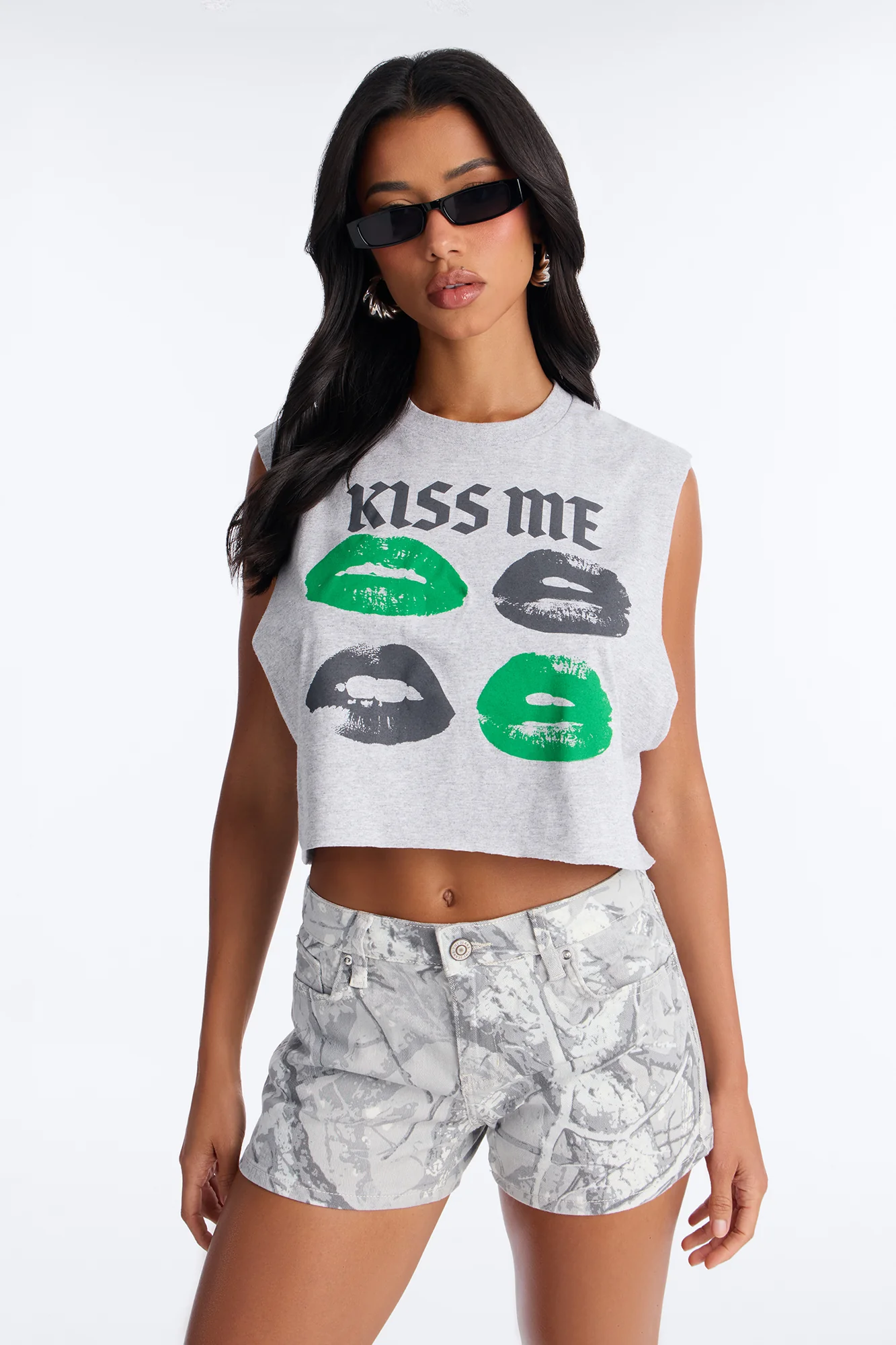 Kiss Me Lips Cropped Muscle Tee - Heather Grey