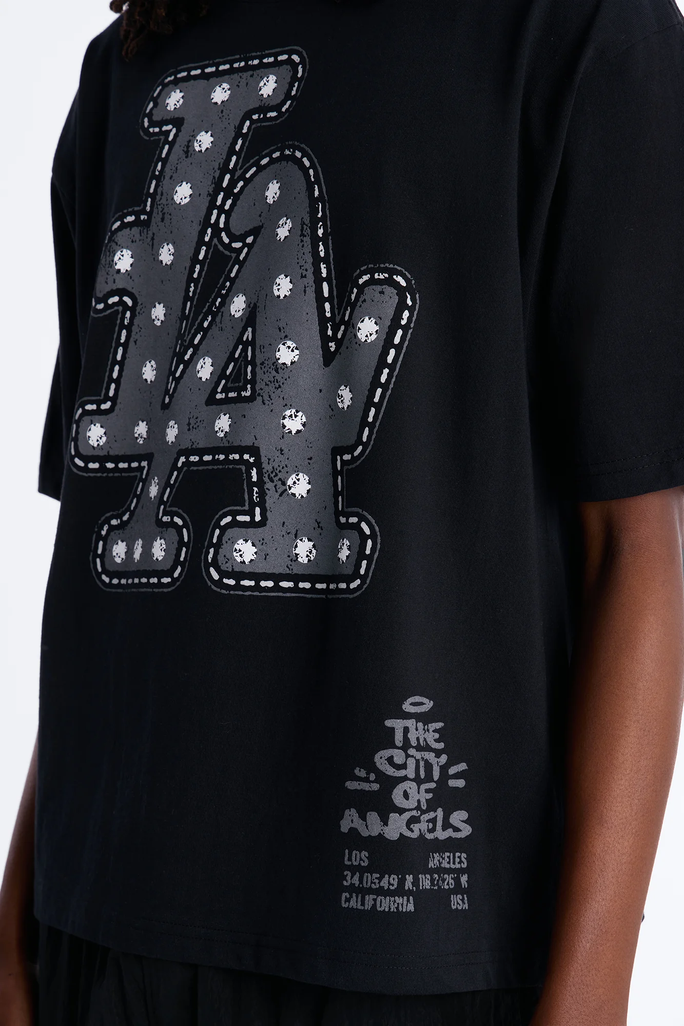 LA Hustle District Boxy Short Sleeve Tee - Black - Image 3