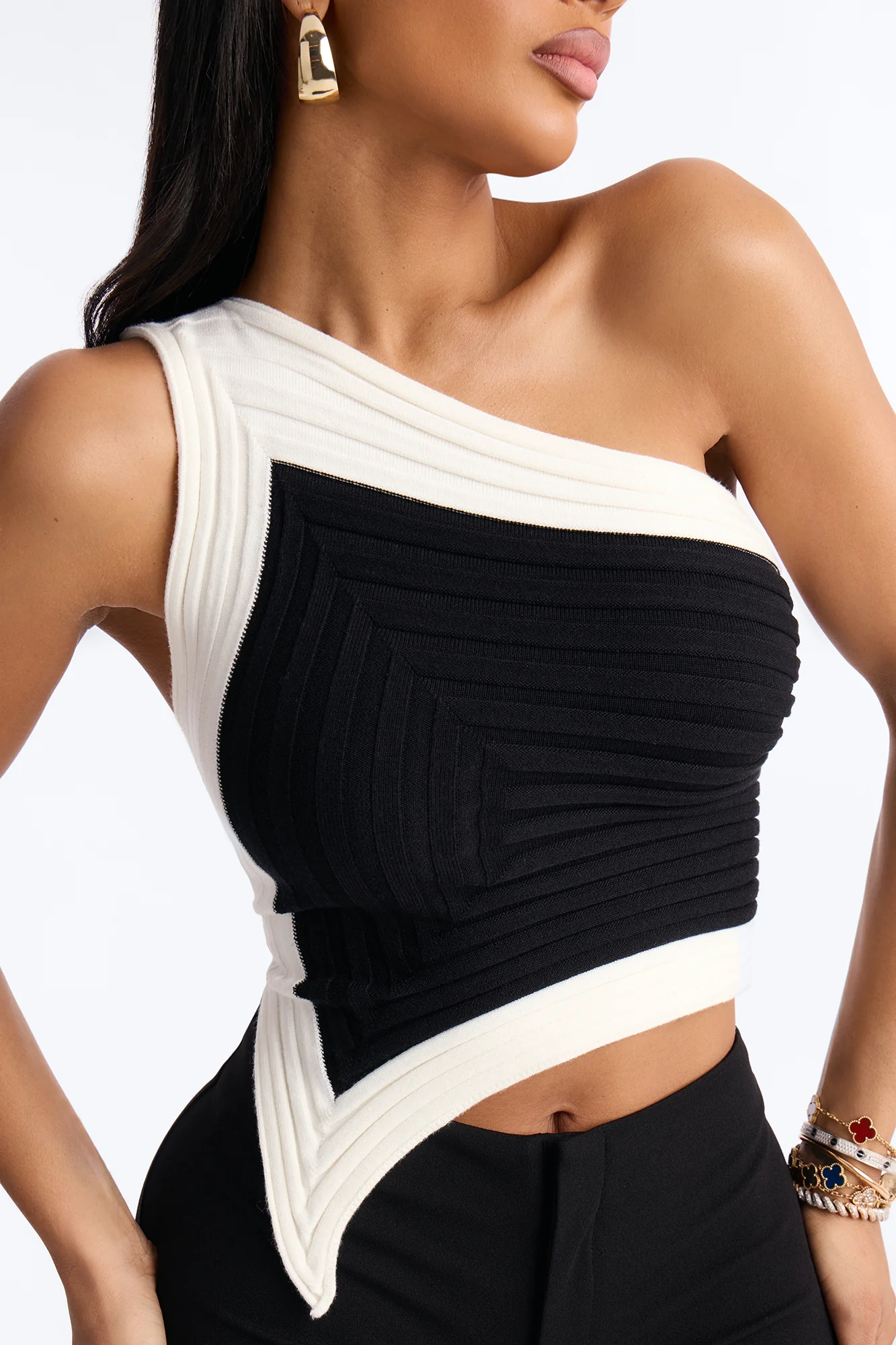 Let Me Be One Shoulder Contrast Sweater Top - Black/White - Image 3