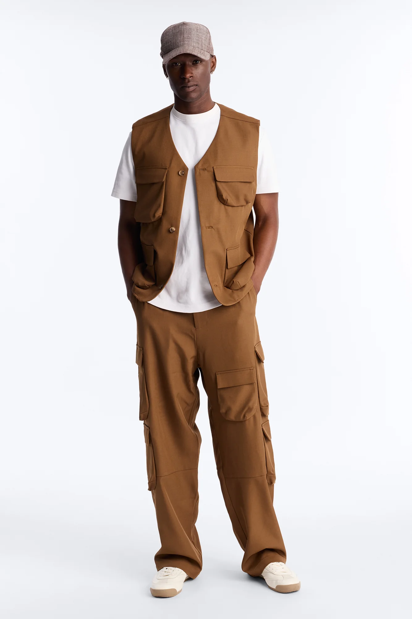 Lumina All Over Pocket Elevated Vest - Brown - Image 2