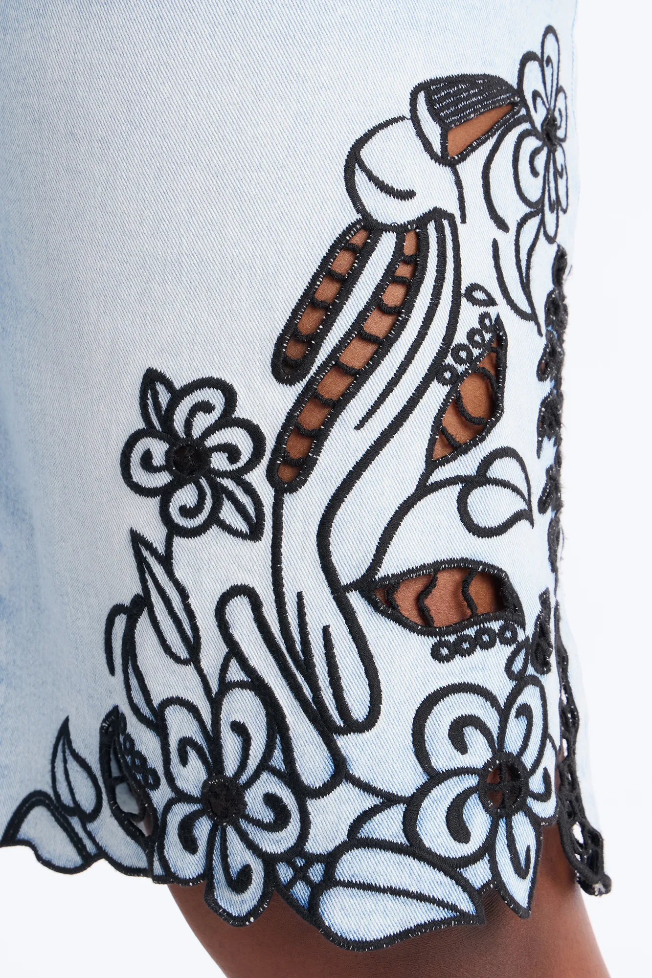 Madeira Embroidered Denim Shorts - Light Wash - Image 7