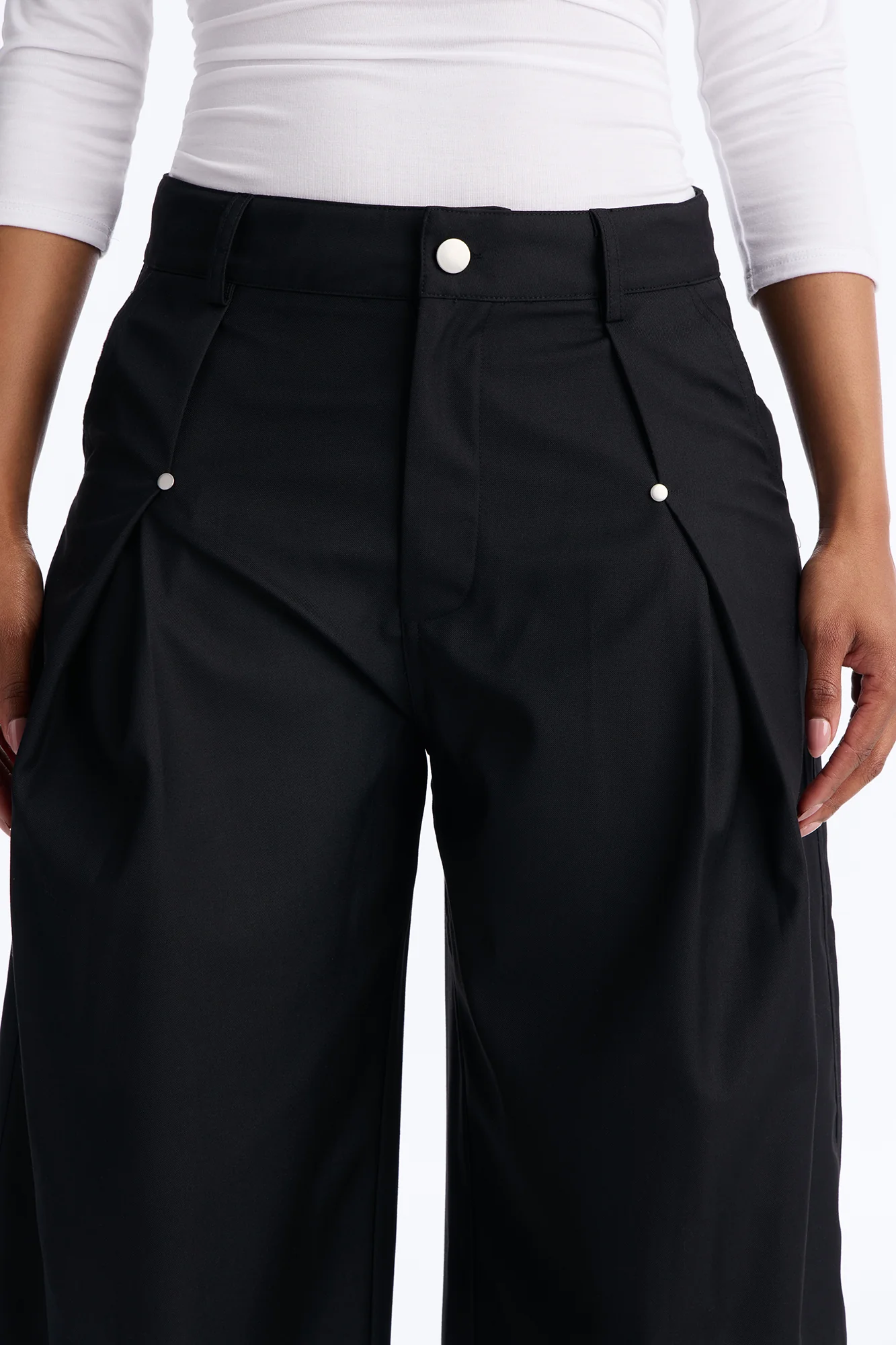 Mara High Rise Barrel Leg Twill Pant 30″ - Black - Image 3