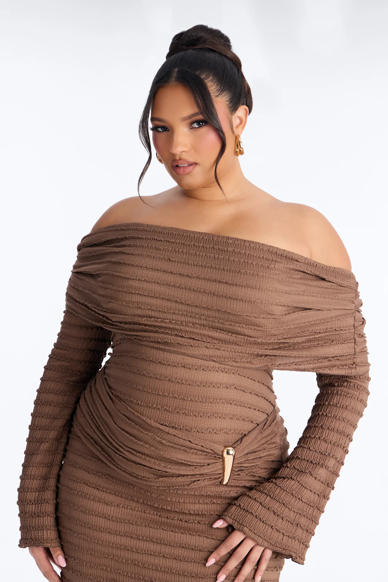 Marcy Off Shoulder Textured Midi Dress - Mocha - Image 7