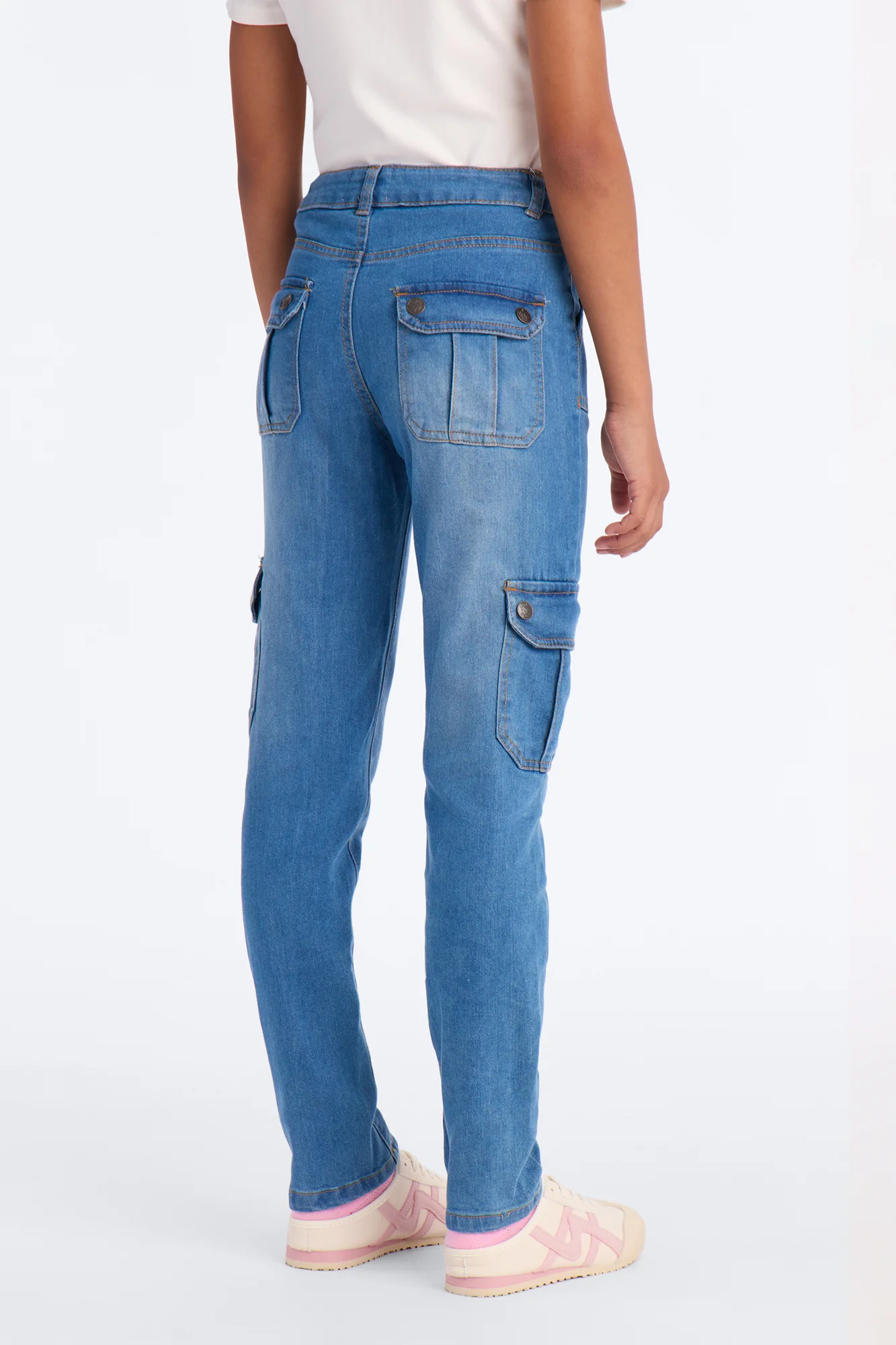 Mini Cargo Cutie Jeans - Medium Wash - Image 4