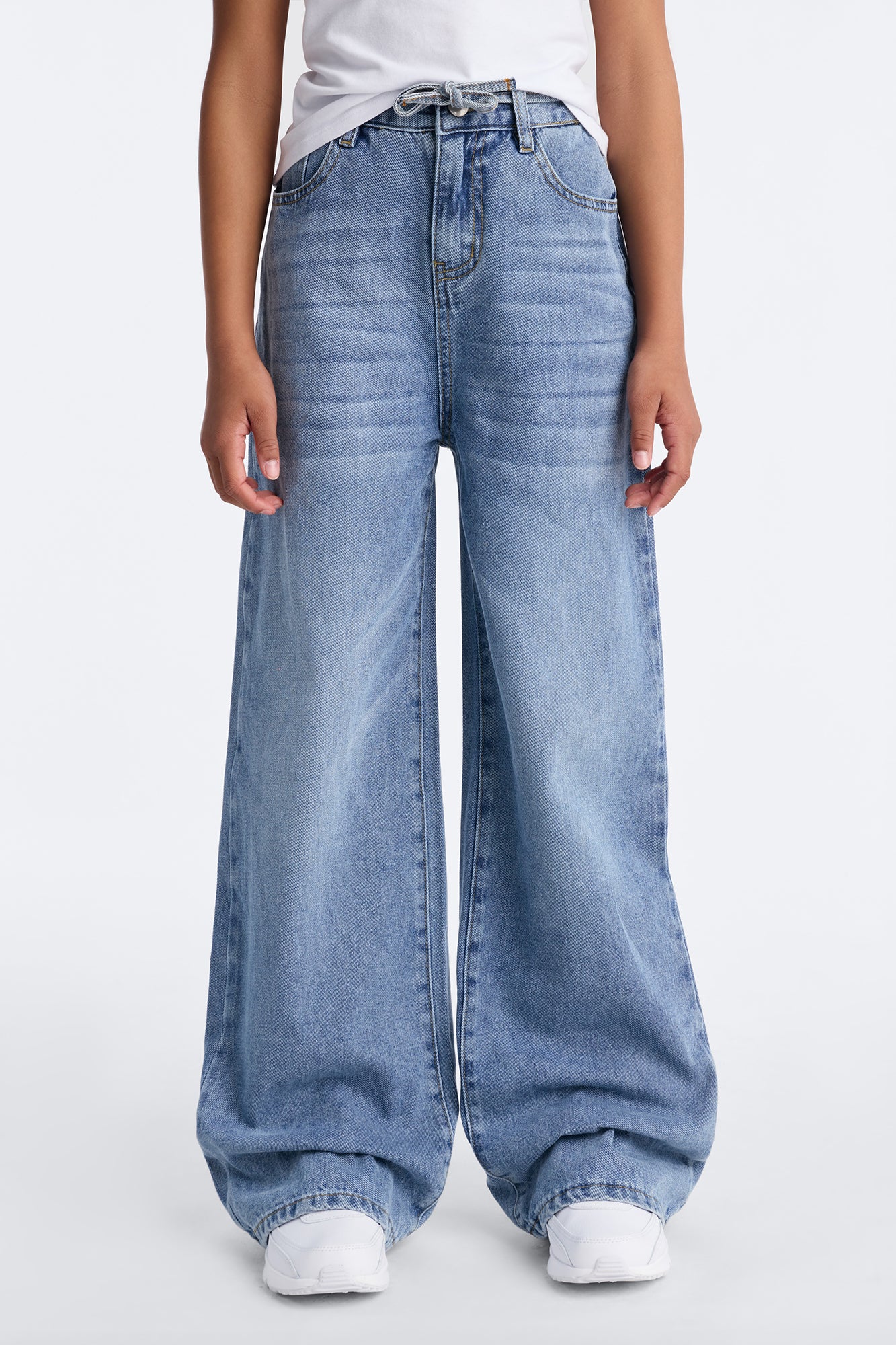 Mini Ludlow Loose Denim Jeans - Vintage Wash - Image 4
