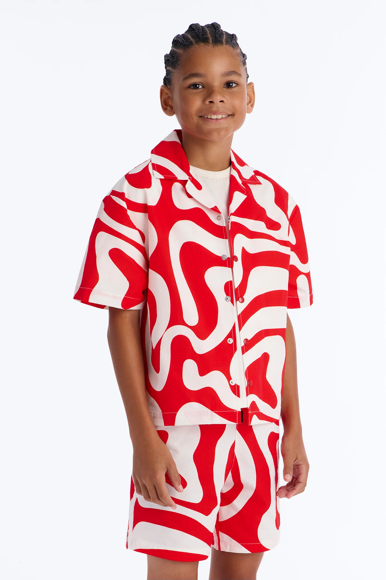 Mini Relaxed Groovy Abstract Printed Seersucker Cuban Collar Button Up Shirt - Red - Image 2