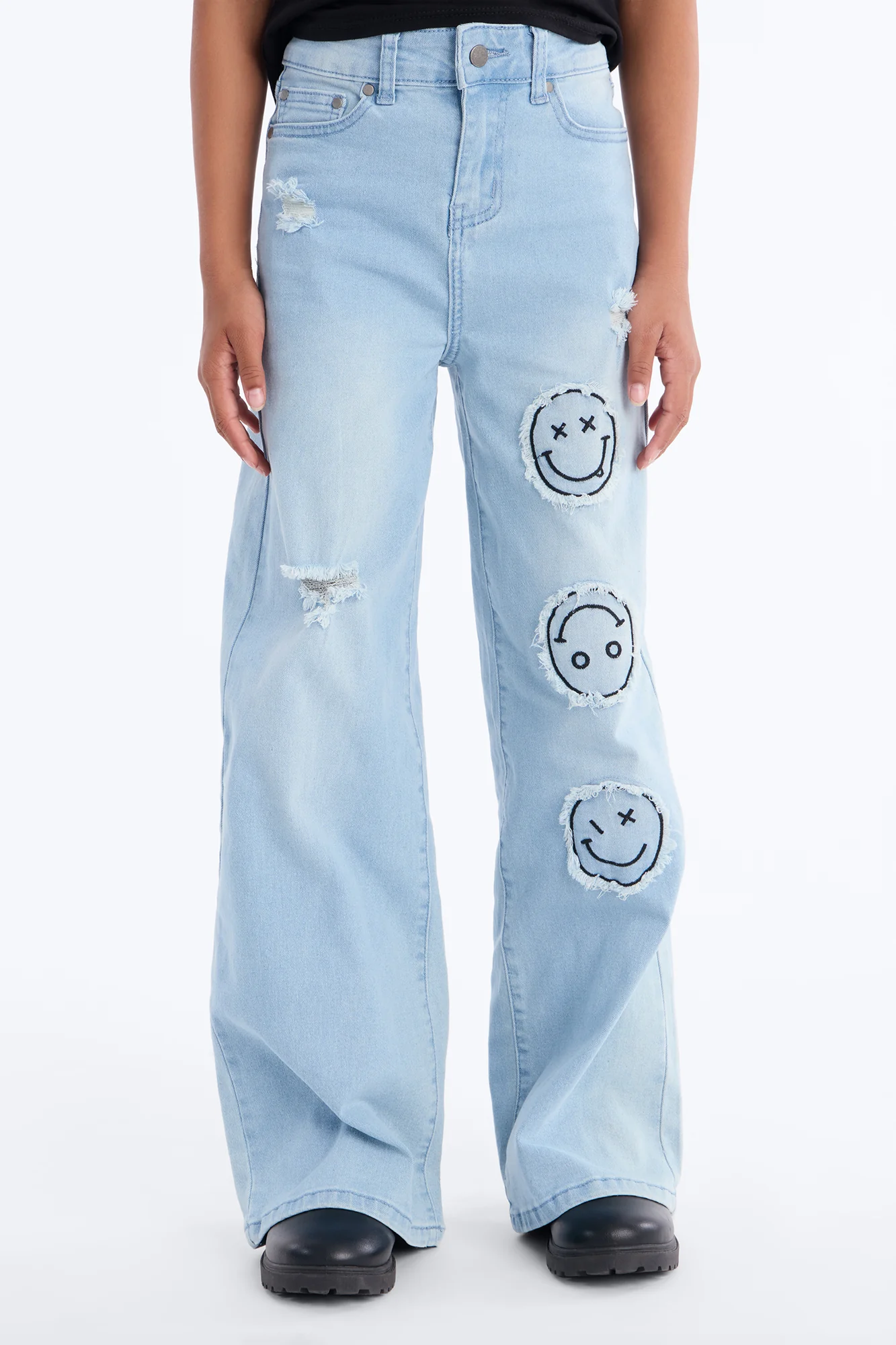 Mini Smiling At You Wide Leg Jeans - Light Wash