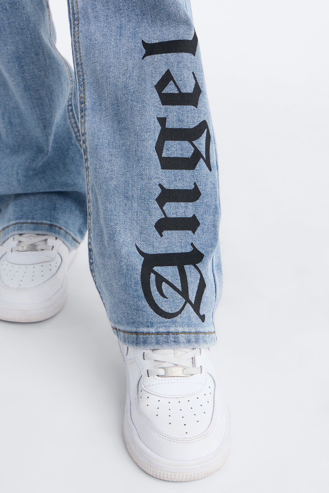 Mini So Divine Flare Jeans - Medium Wash - Image 3