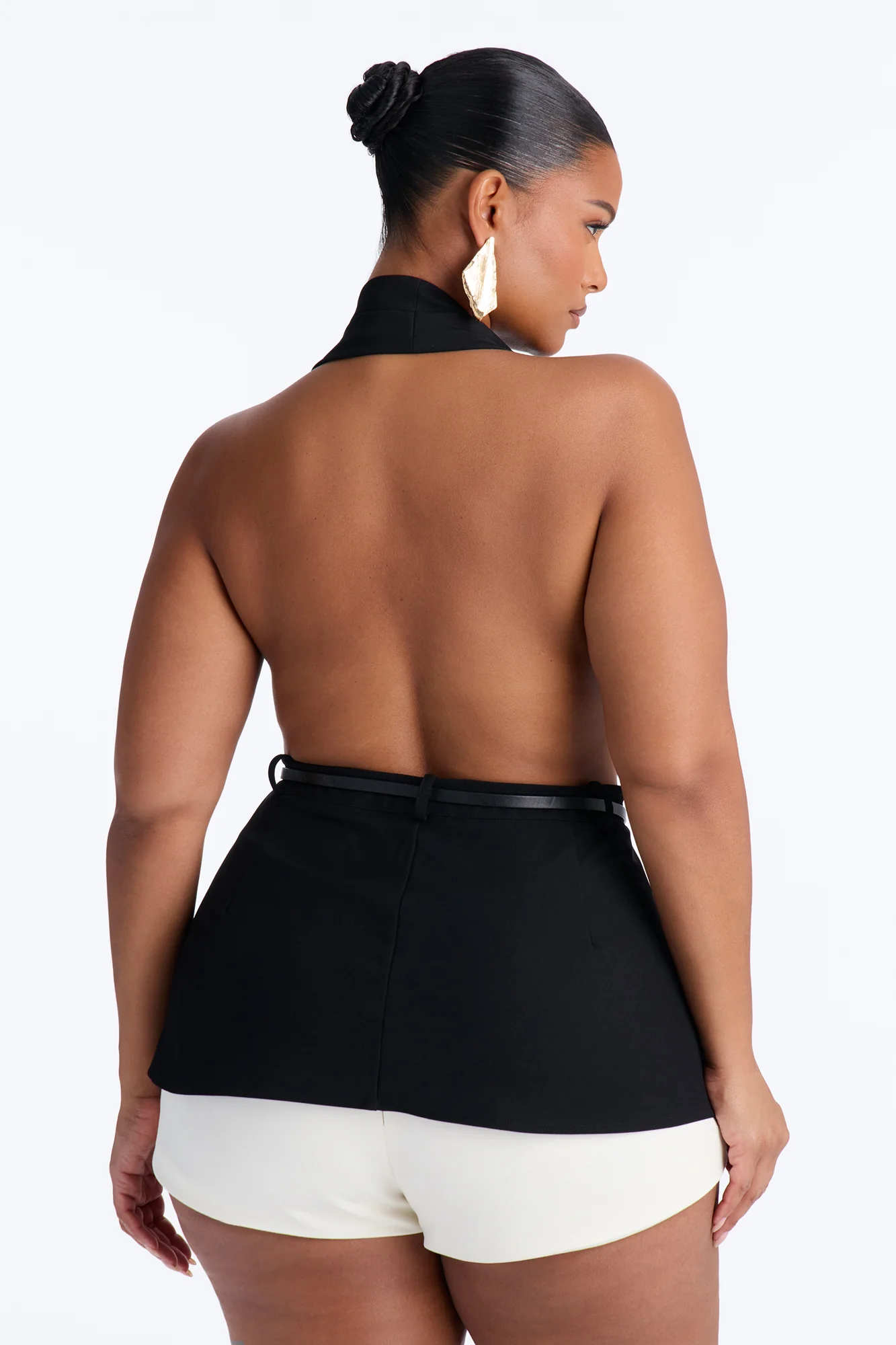 Minimal Talk Belted Twill Halter Top - Black - Image 8