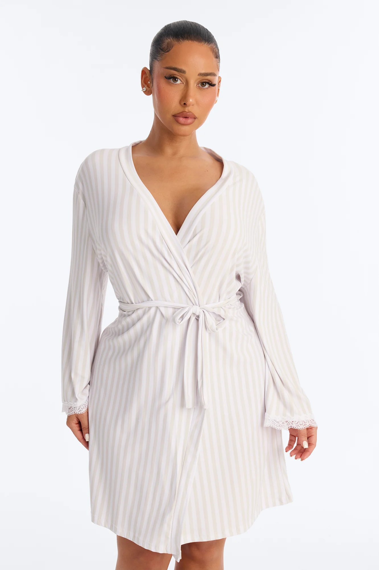 Mrs. Robe - White - Image 2